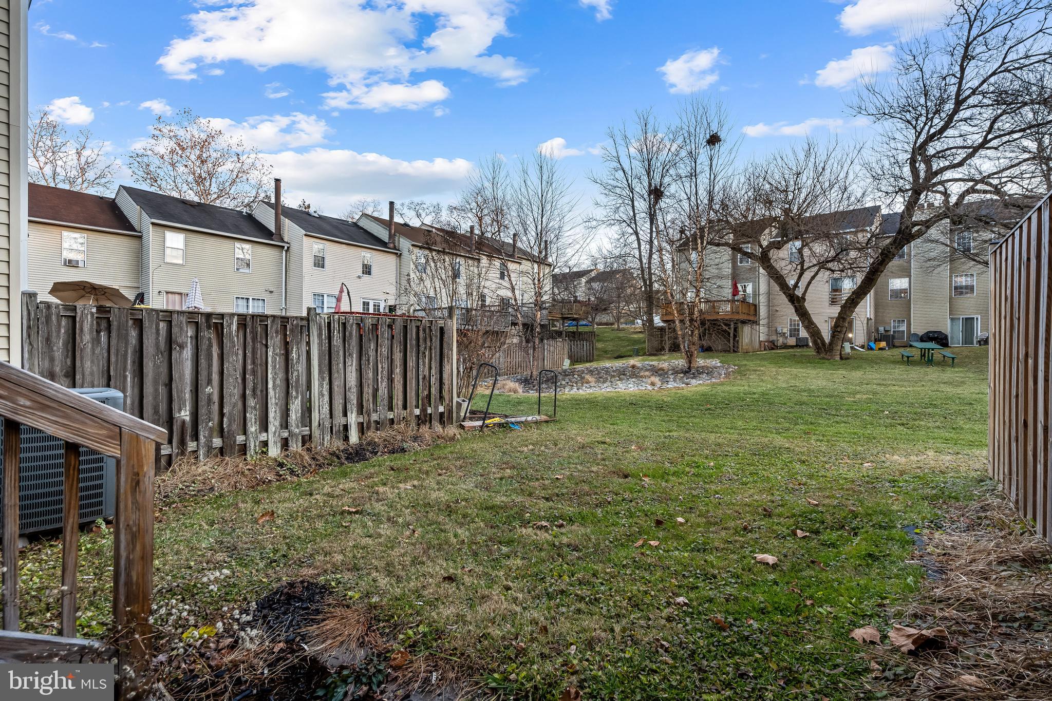 FOREST ESTATES - Residential Lease