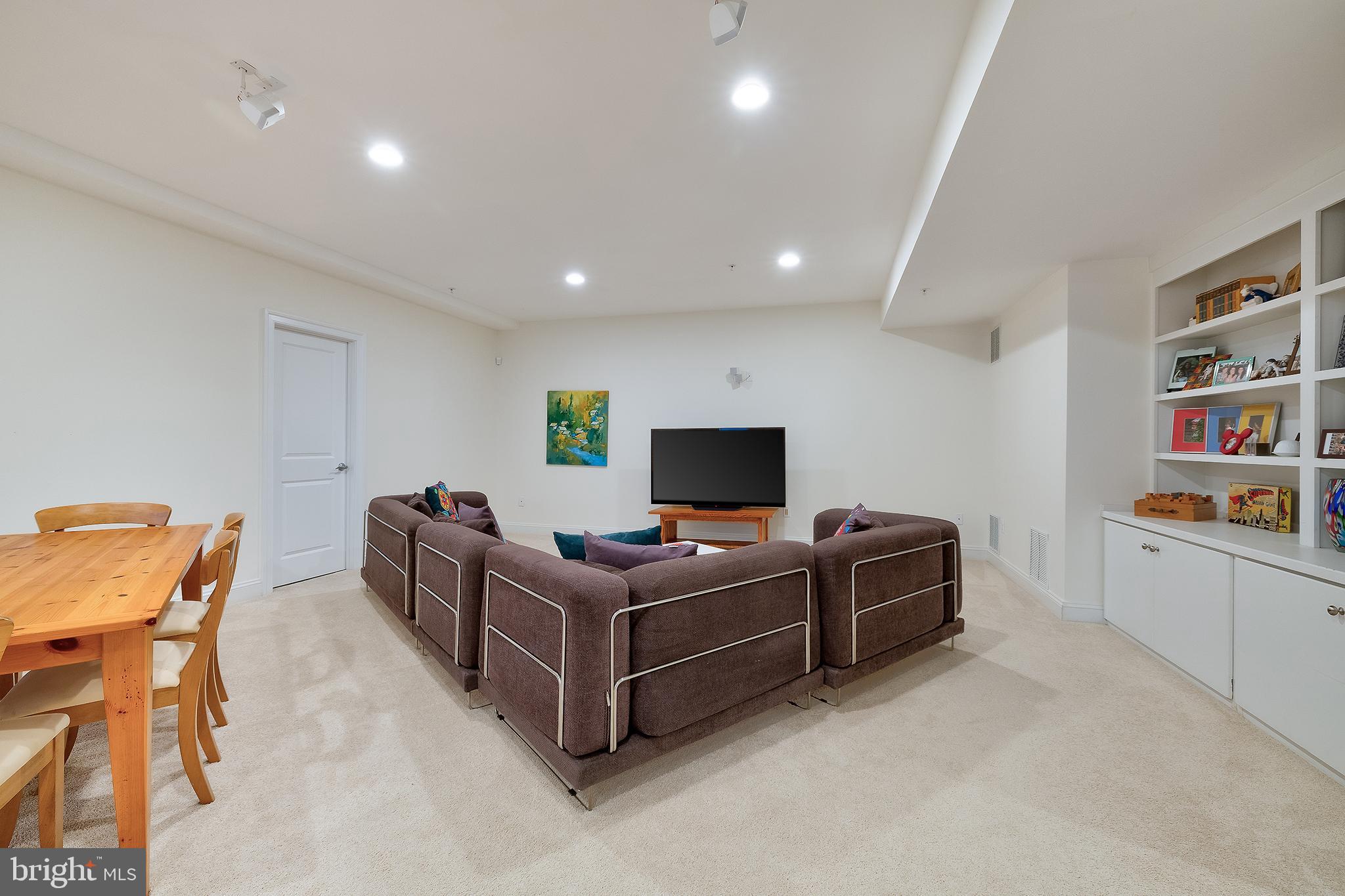 HENDRY ESTATES - Residential