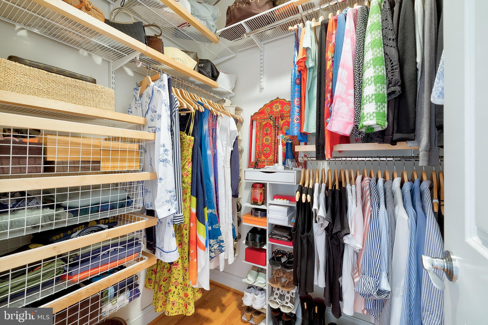 HENDRY ESTATES - Residential