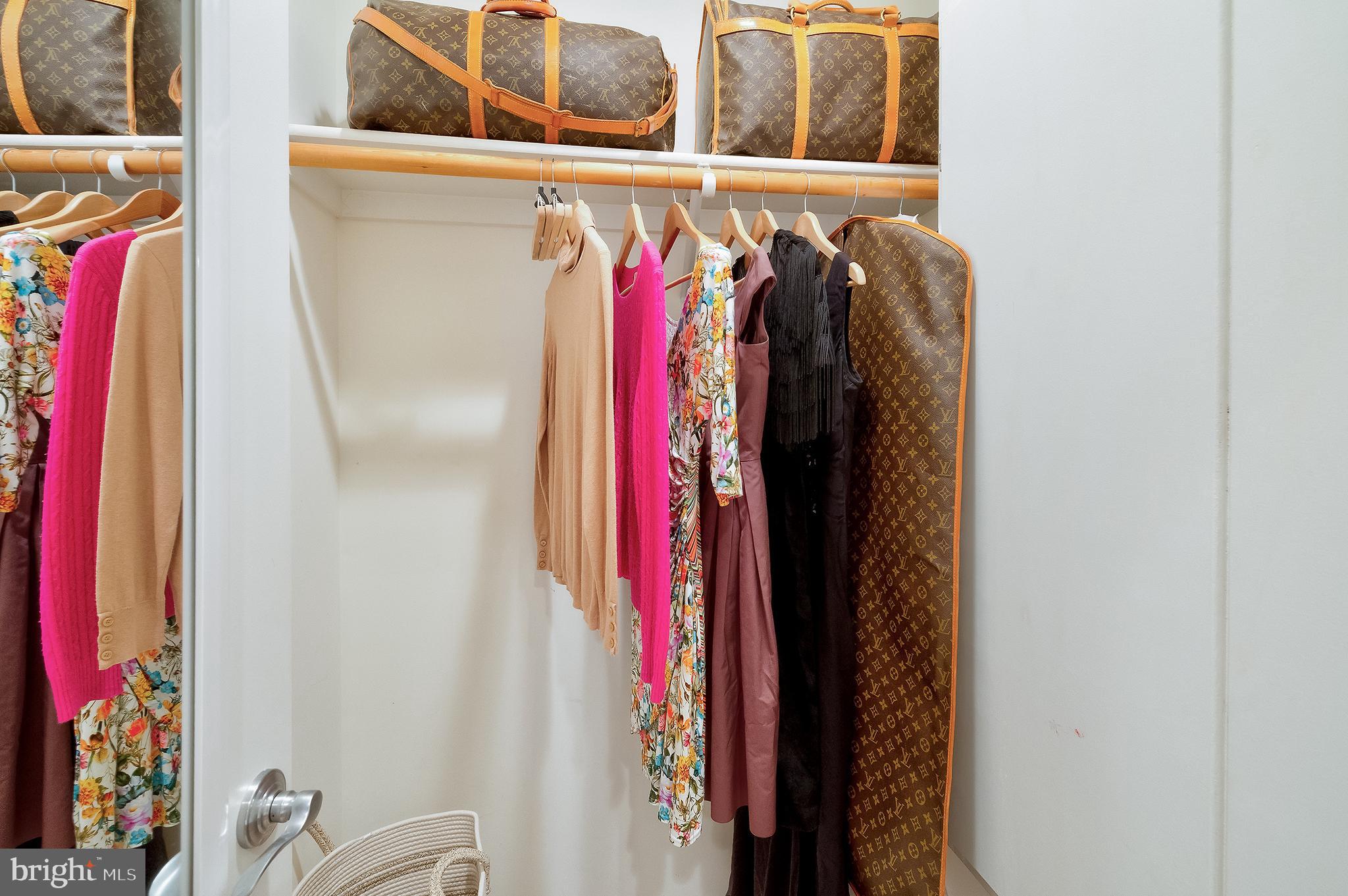 HENDRY ESTATES - Residential