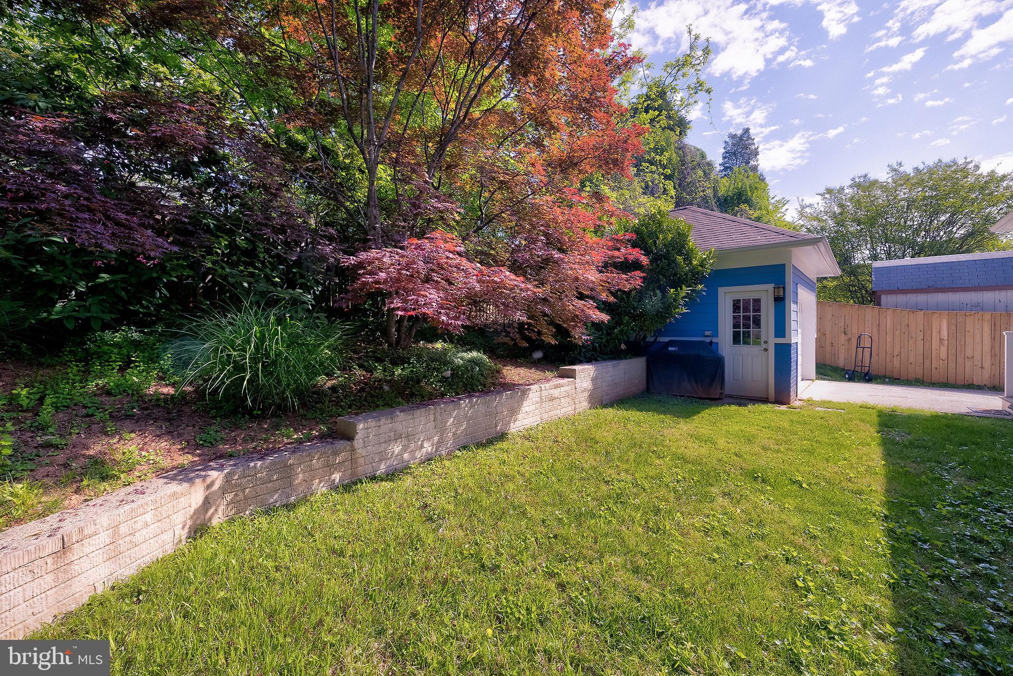 HENDRY ESTATES - Residential