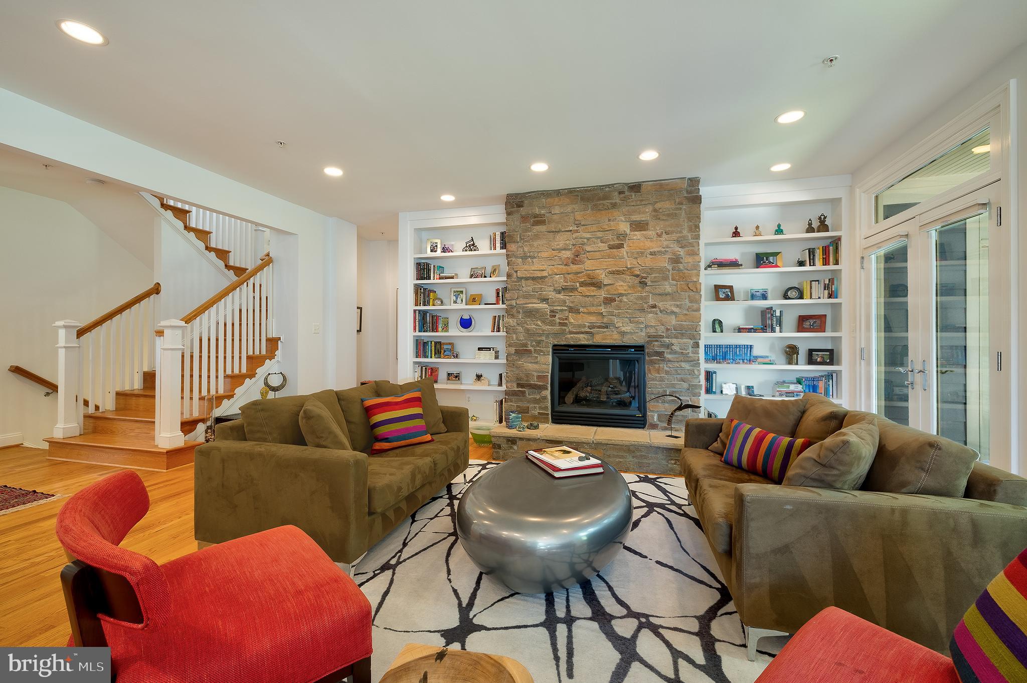 HENDRY ESTATES - Residential