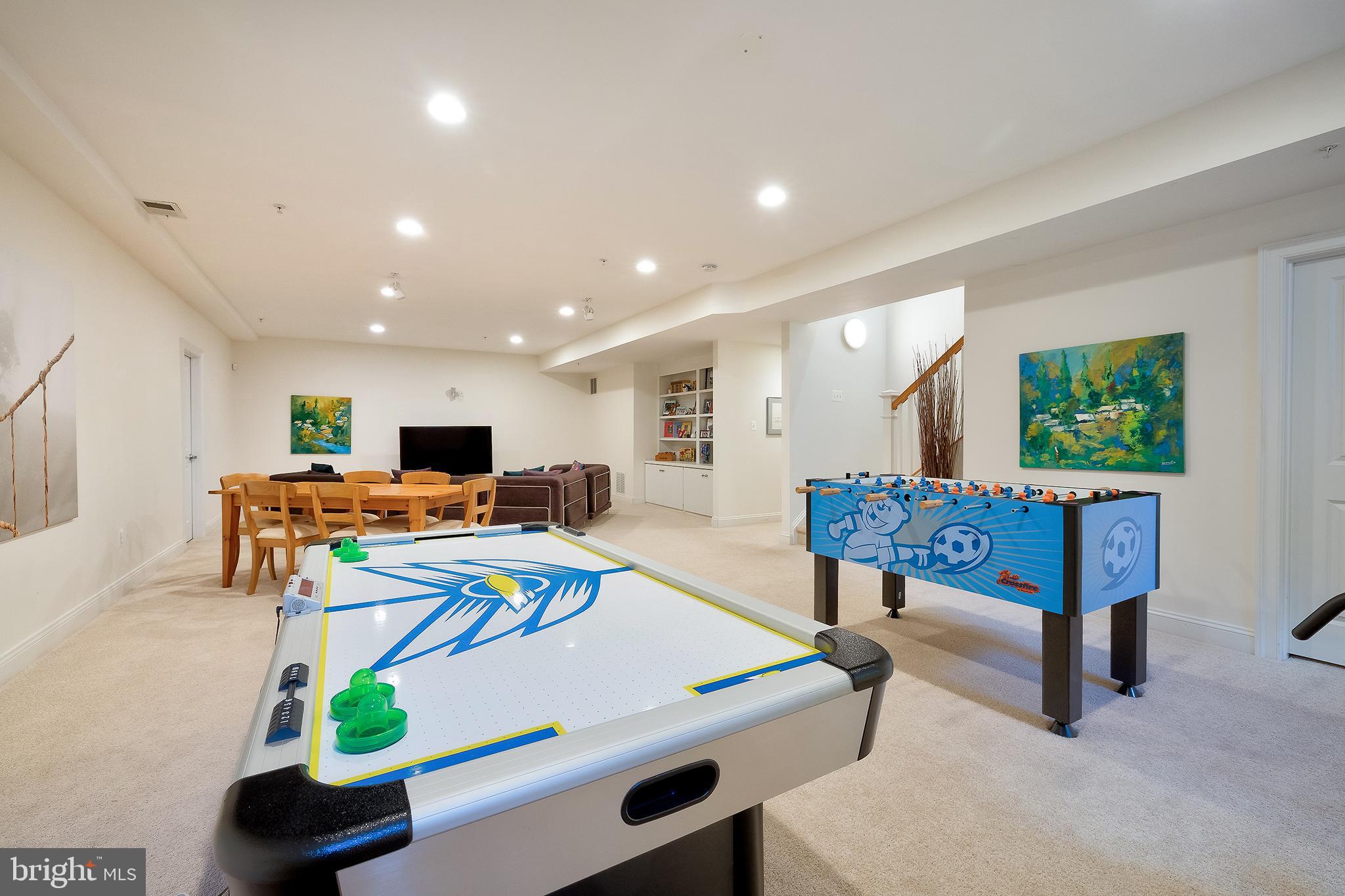 HENDRY ESTATES - Residential