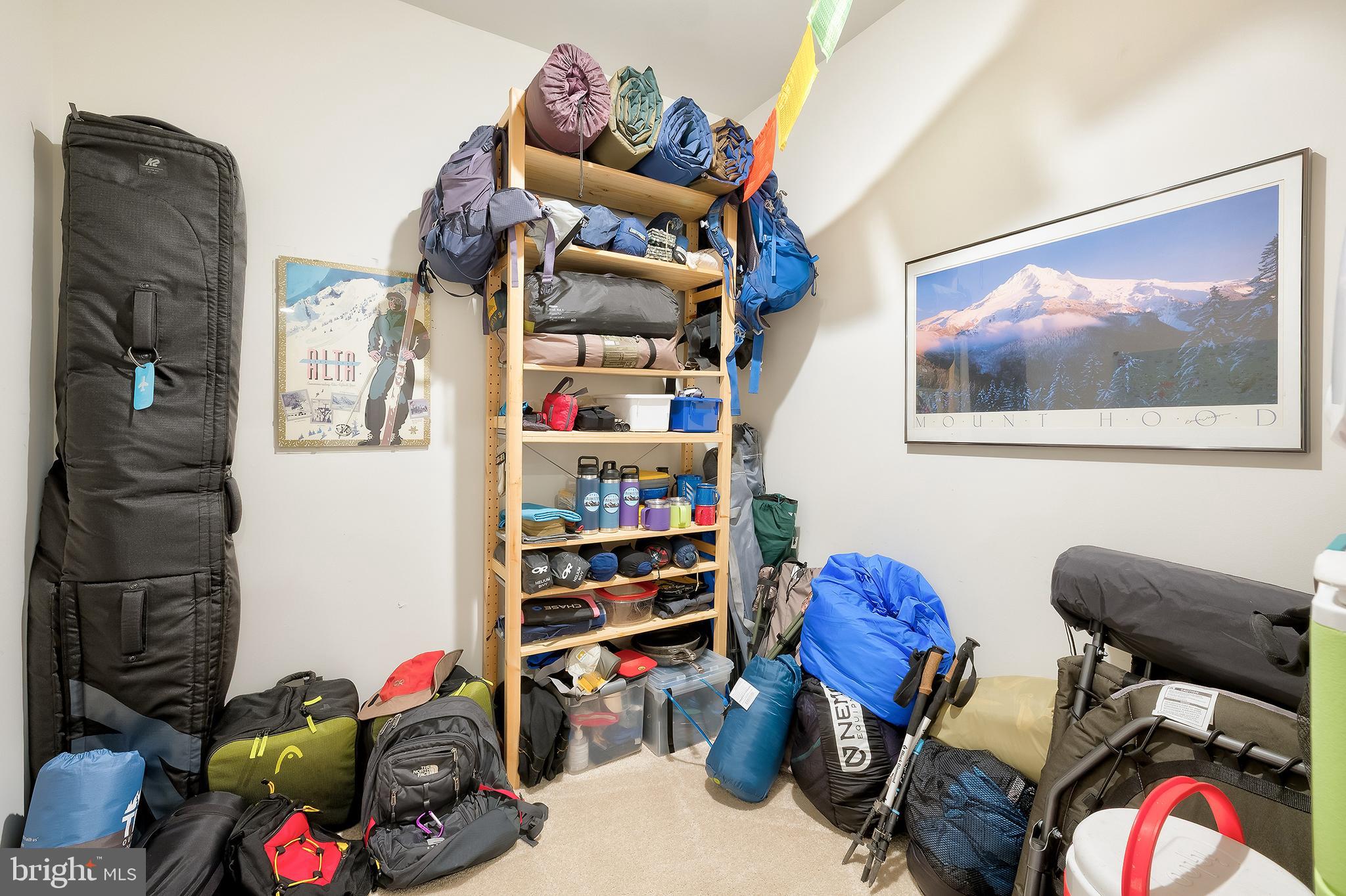 HENDRY ESTATES - Residential