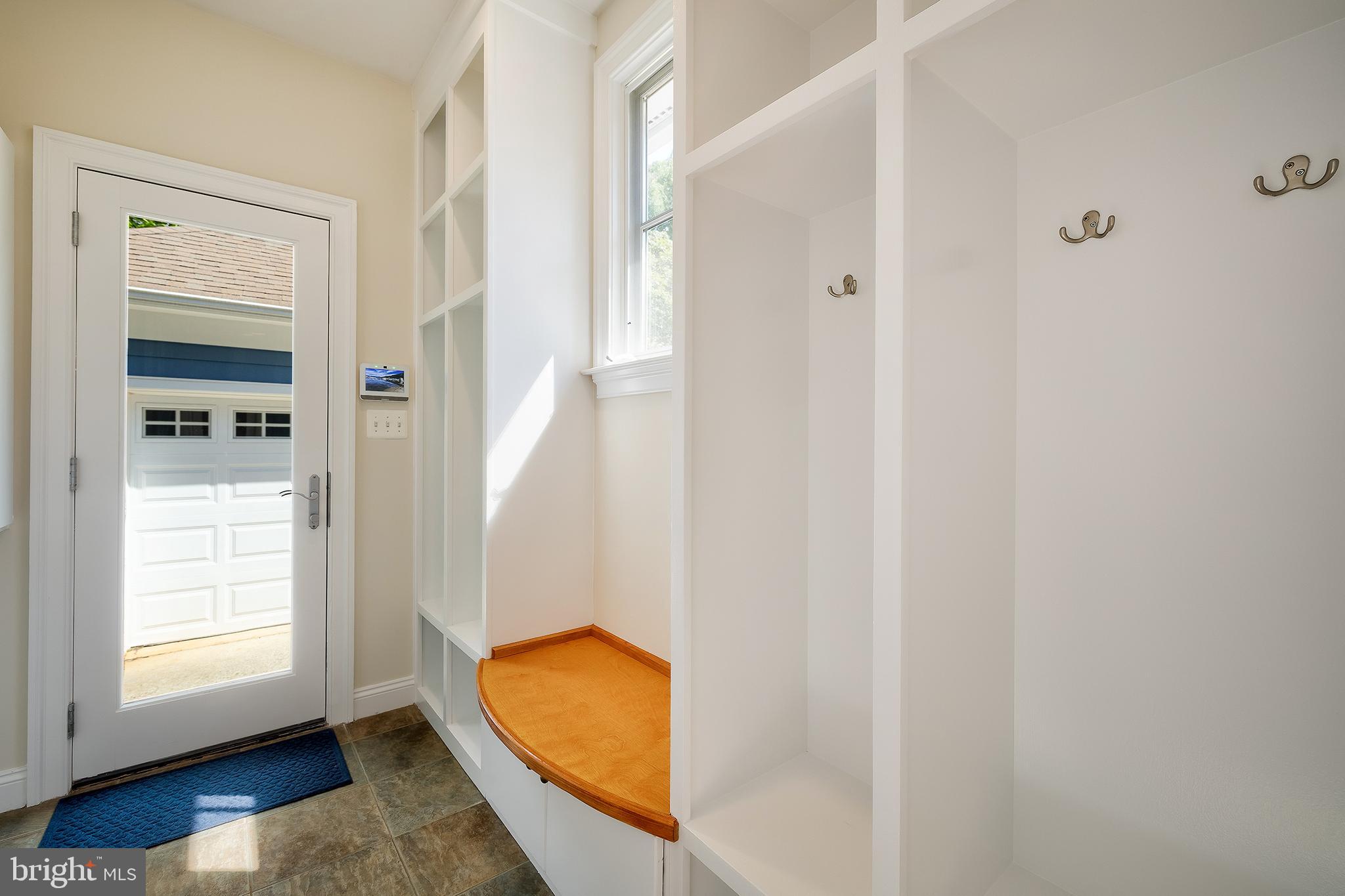 HENDRY ESTATES - Residential