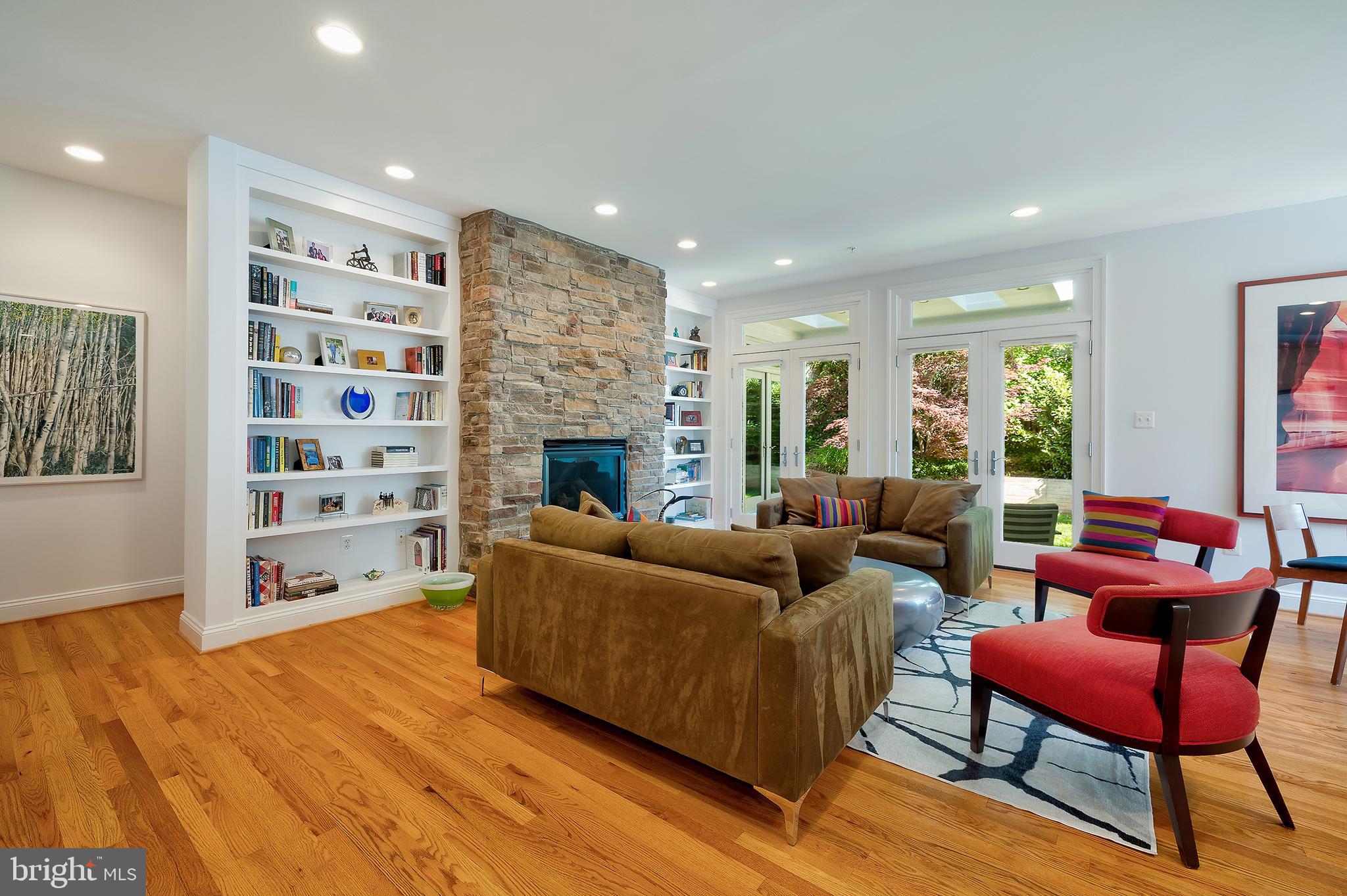 HENDRY ESTATES - Residential