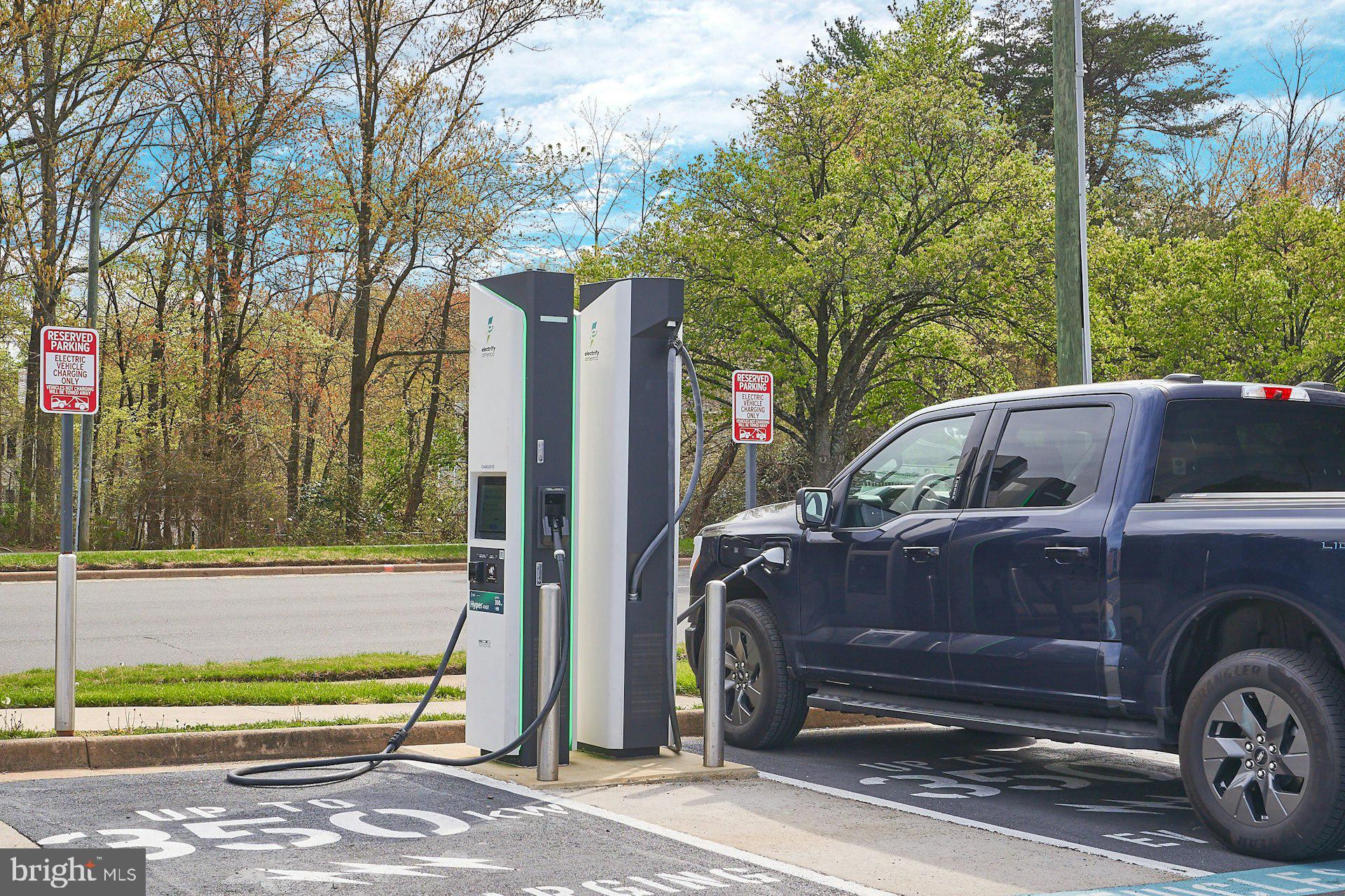 BURKE CENTRE - Residential