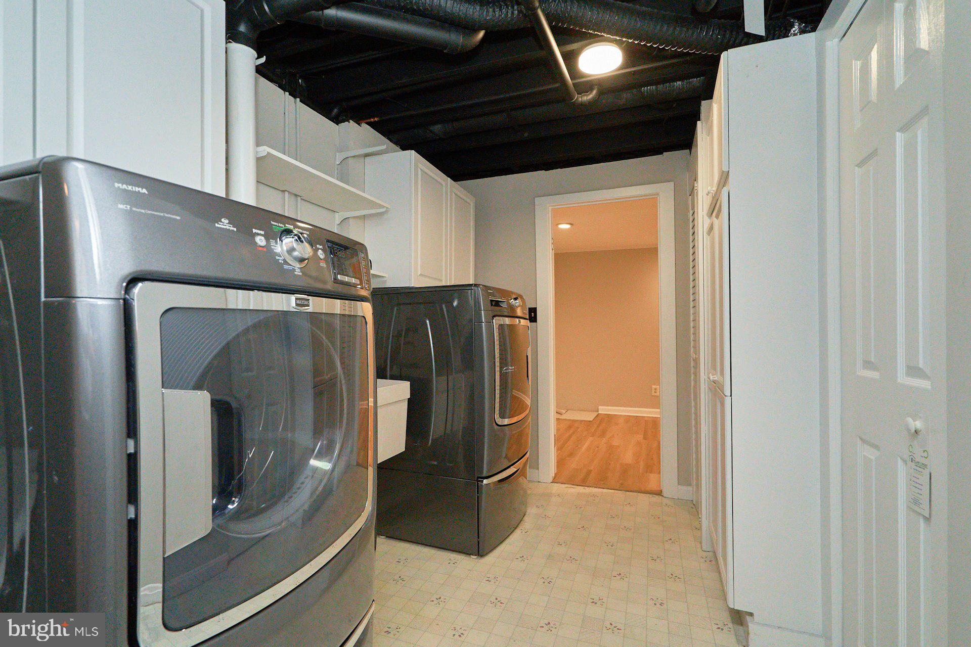 BURKE CENTRE - Residential