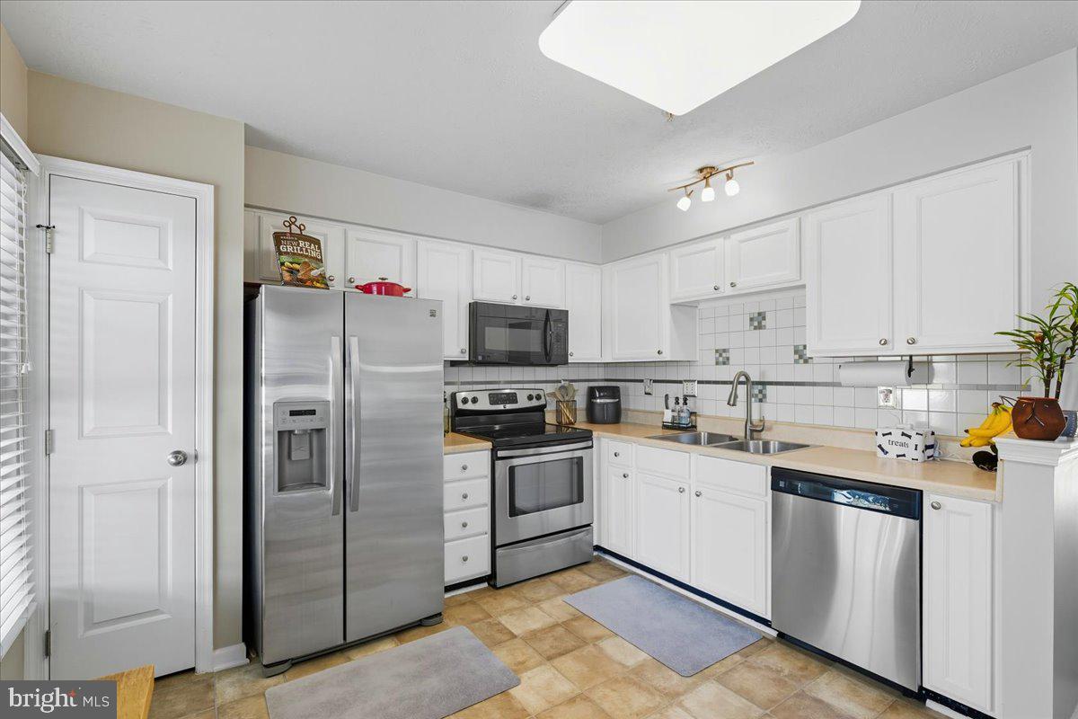 CASTLE STONE AT WHITE MARSH - Residential