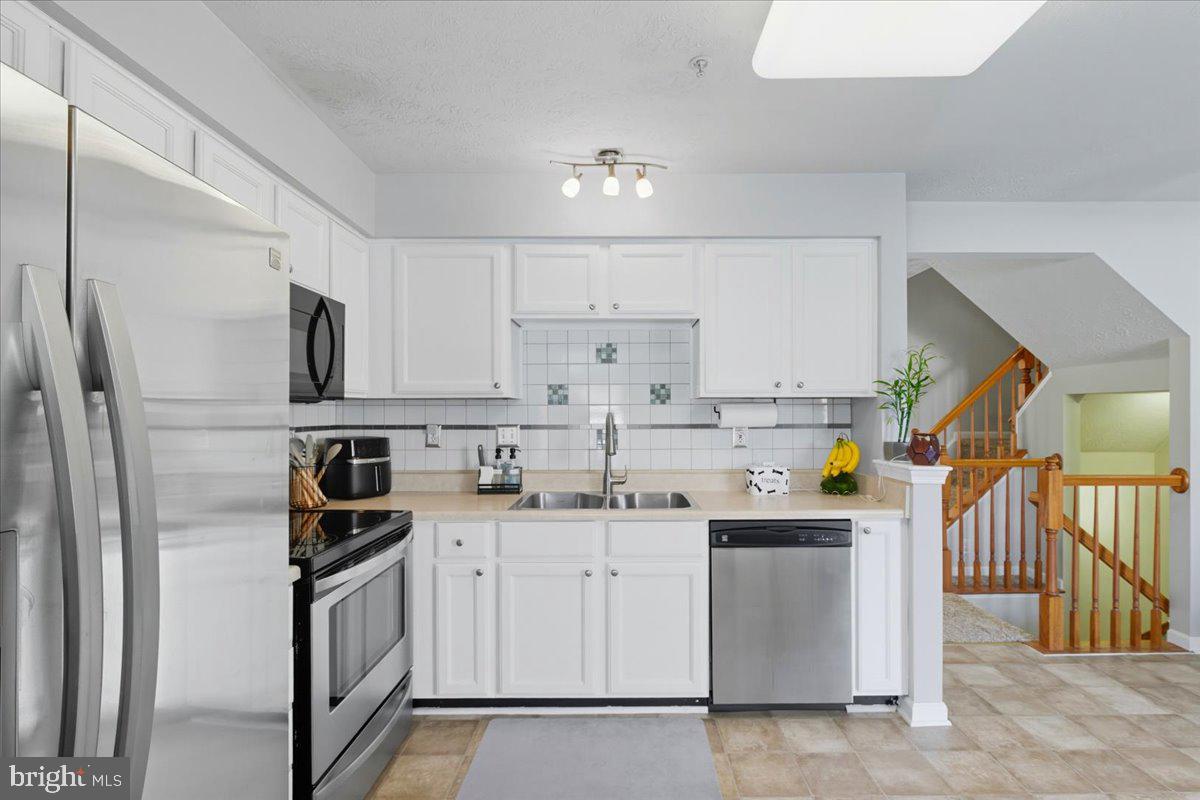 CASTLE STONE AT WHITE MARSH - Residential