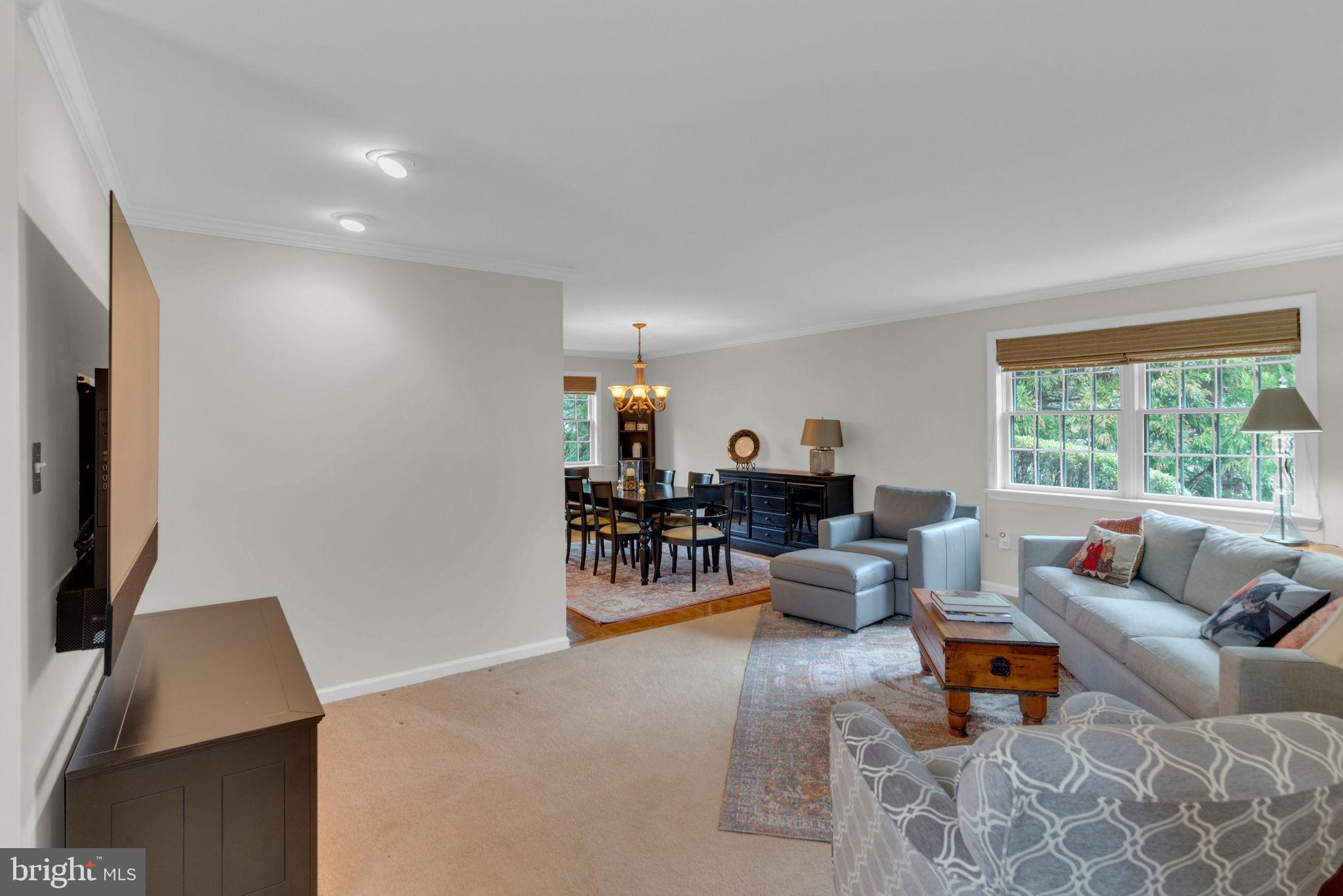 OLD MILL ESTS - Residential