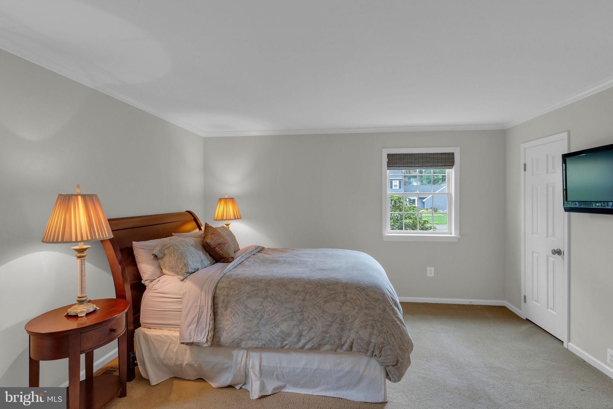 OLD MILL ESTS - Residential