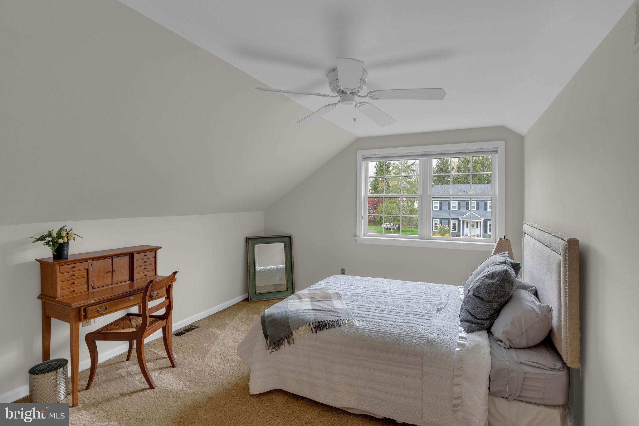 OLD MILL ESTS - Residential