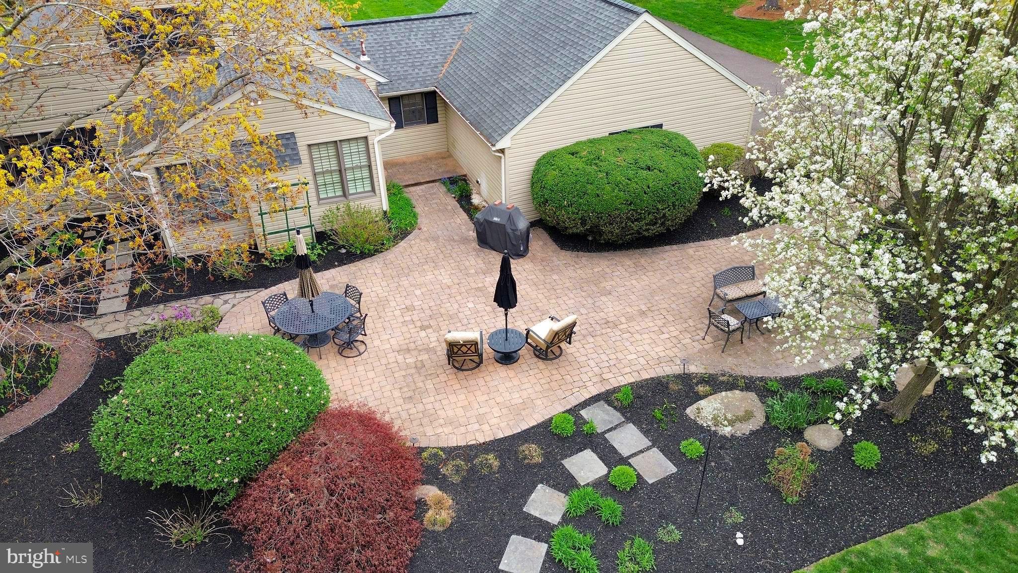 OLD MILL ESTS - Residential