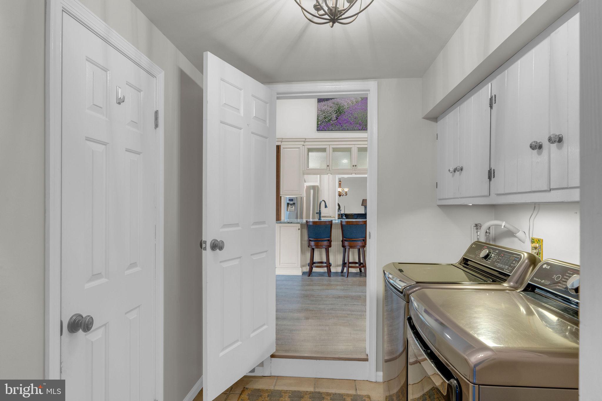 OLD MILL ESTS - Residential