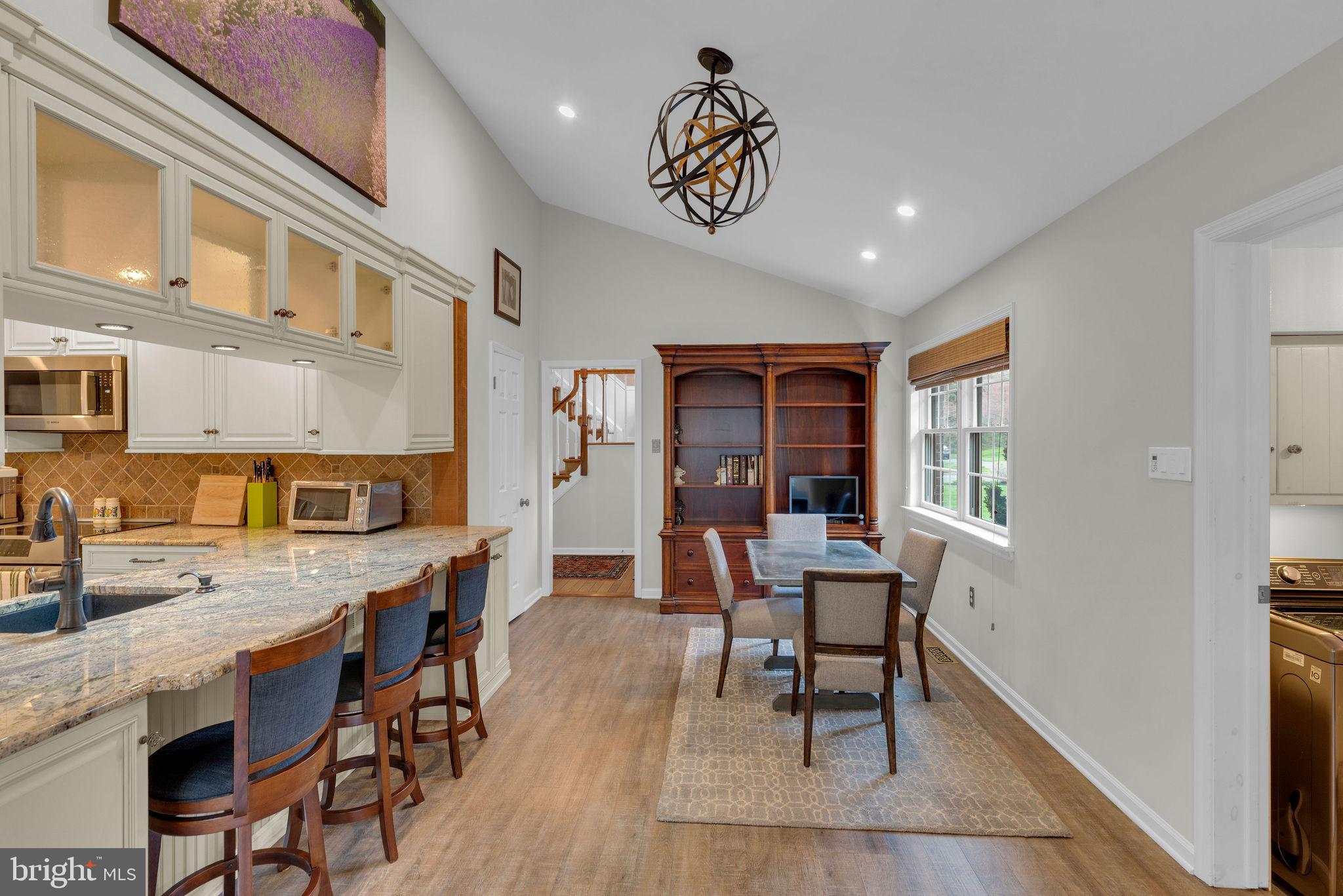 OLD MILL ESTS - Residential