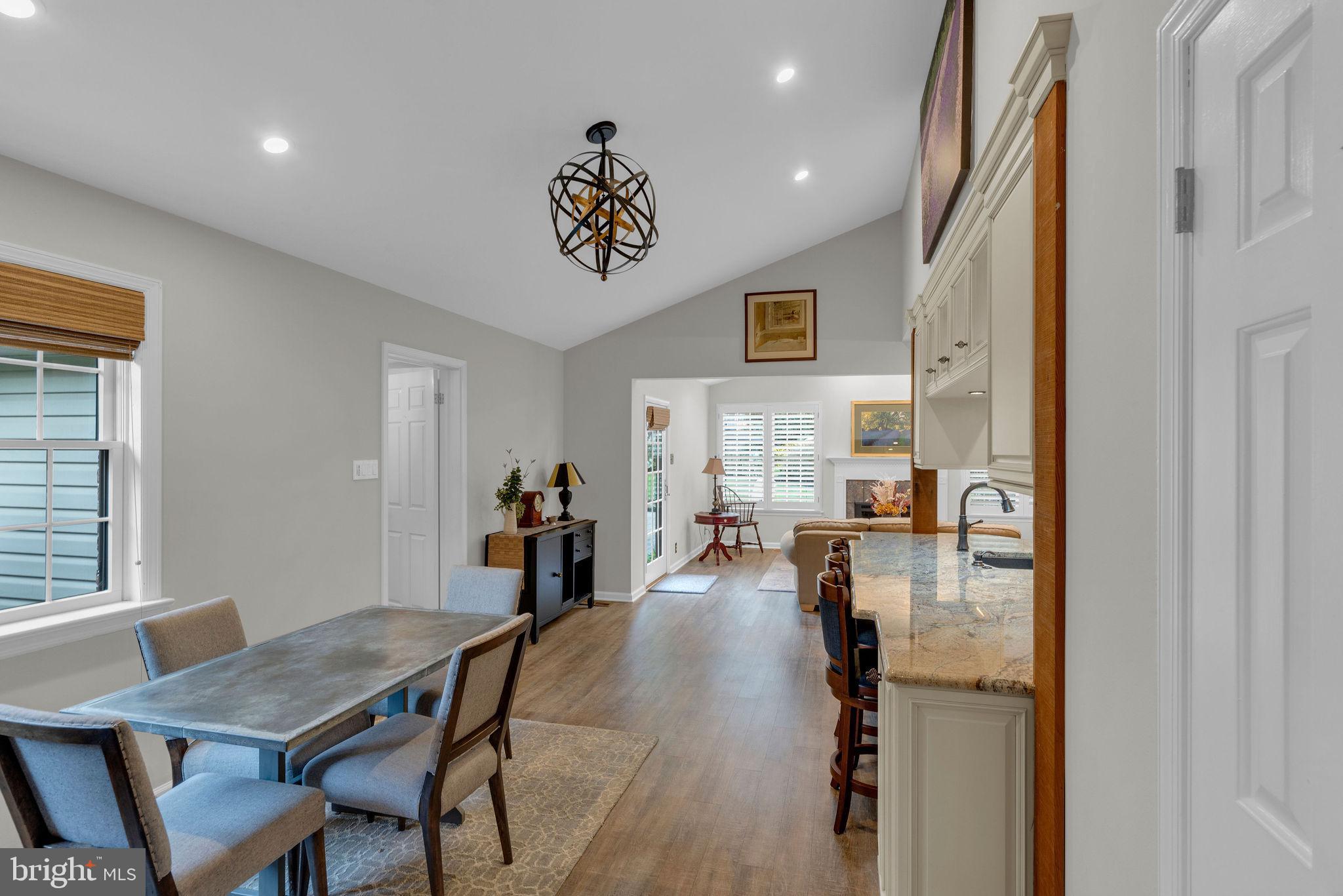 OLD MILL ESTS - Residential