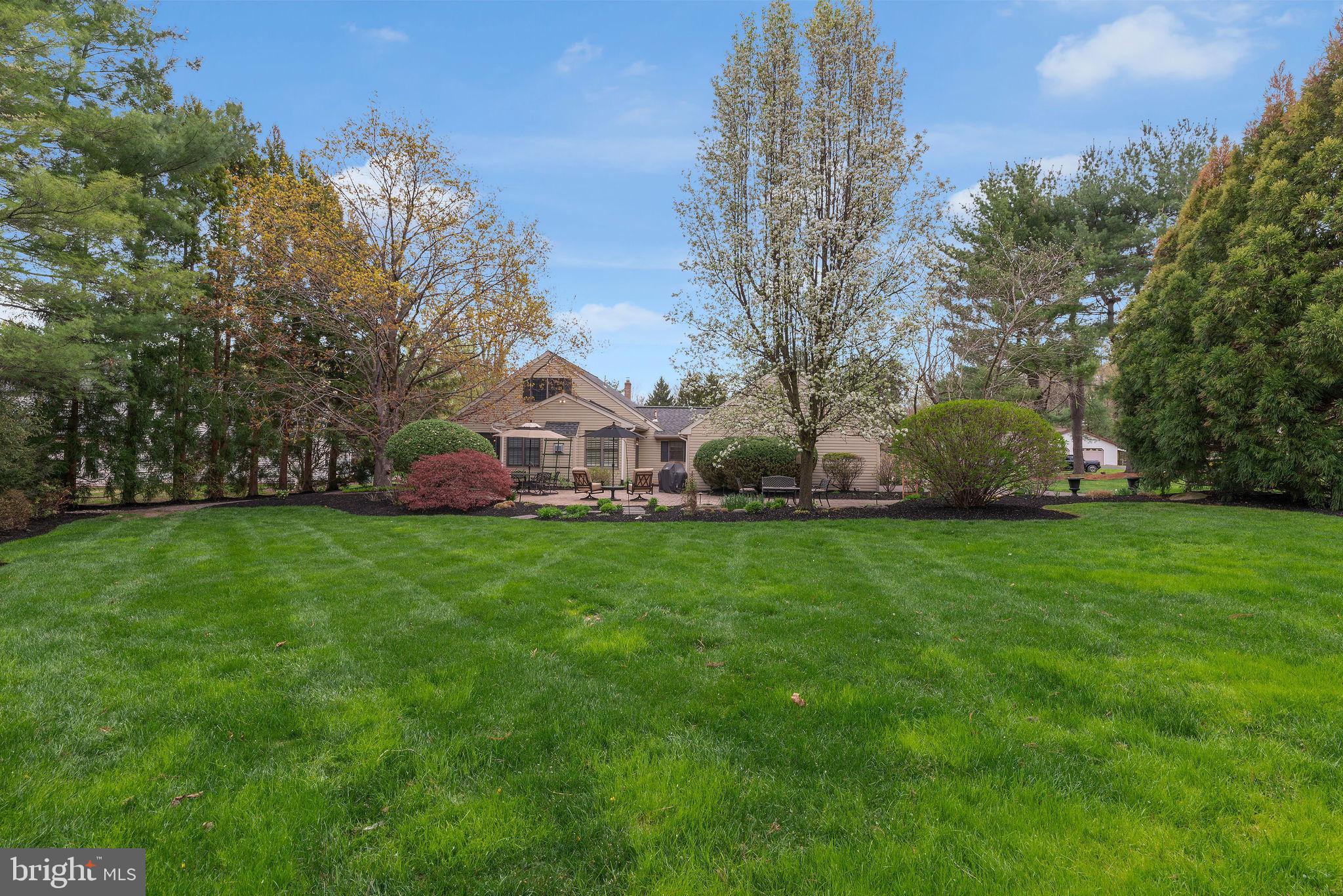 OLD MILL ESTS - Residential