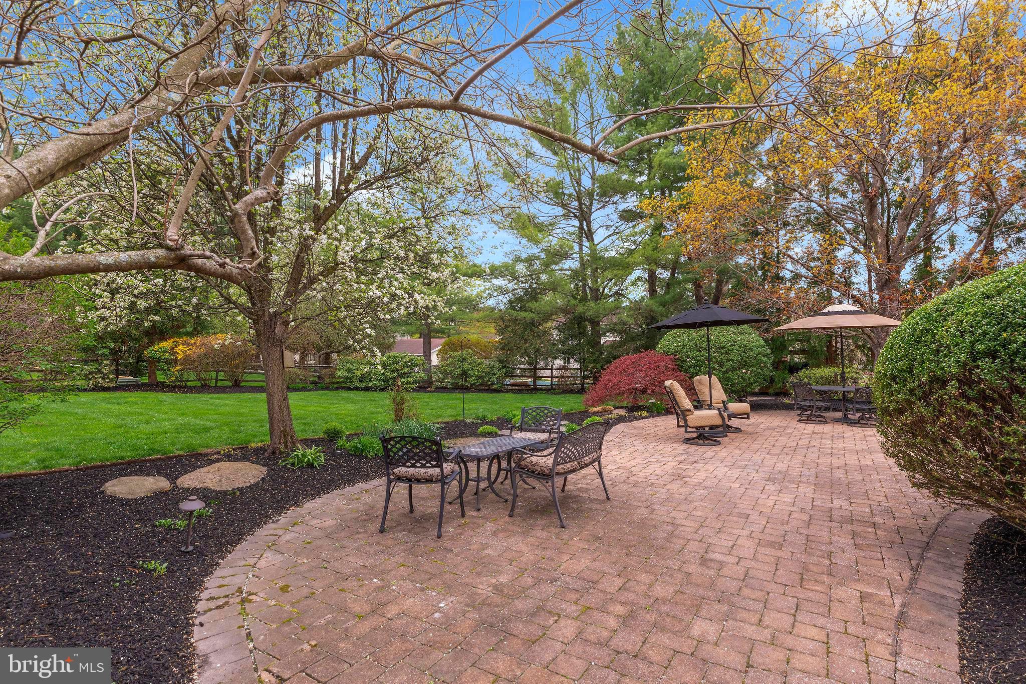 OLD MILL ESTS - Residential