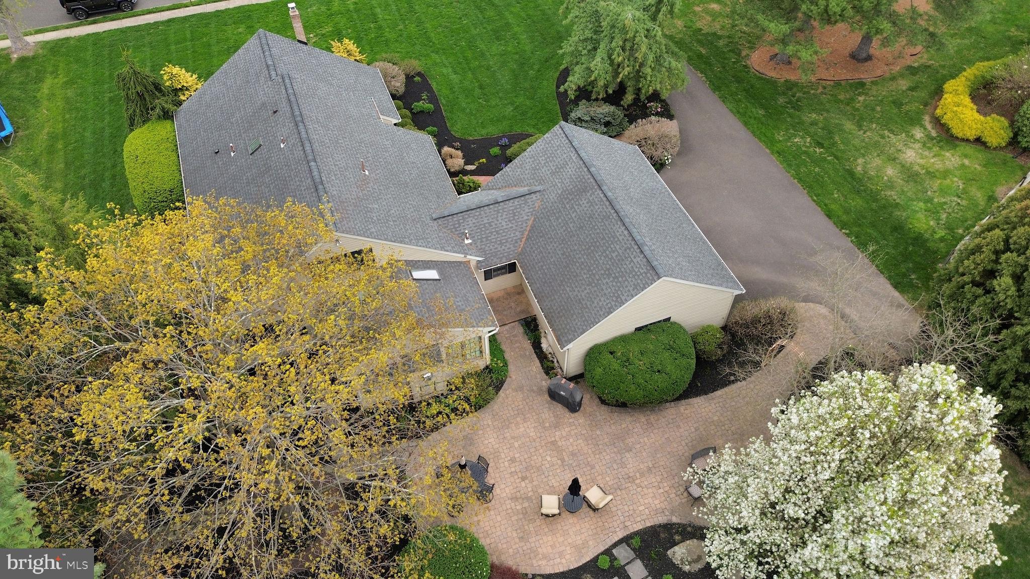 OLD MILL ESTS - Residential