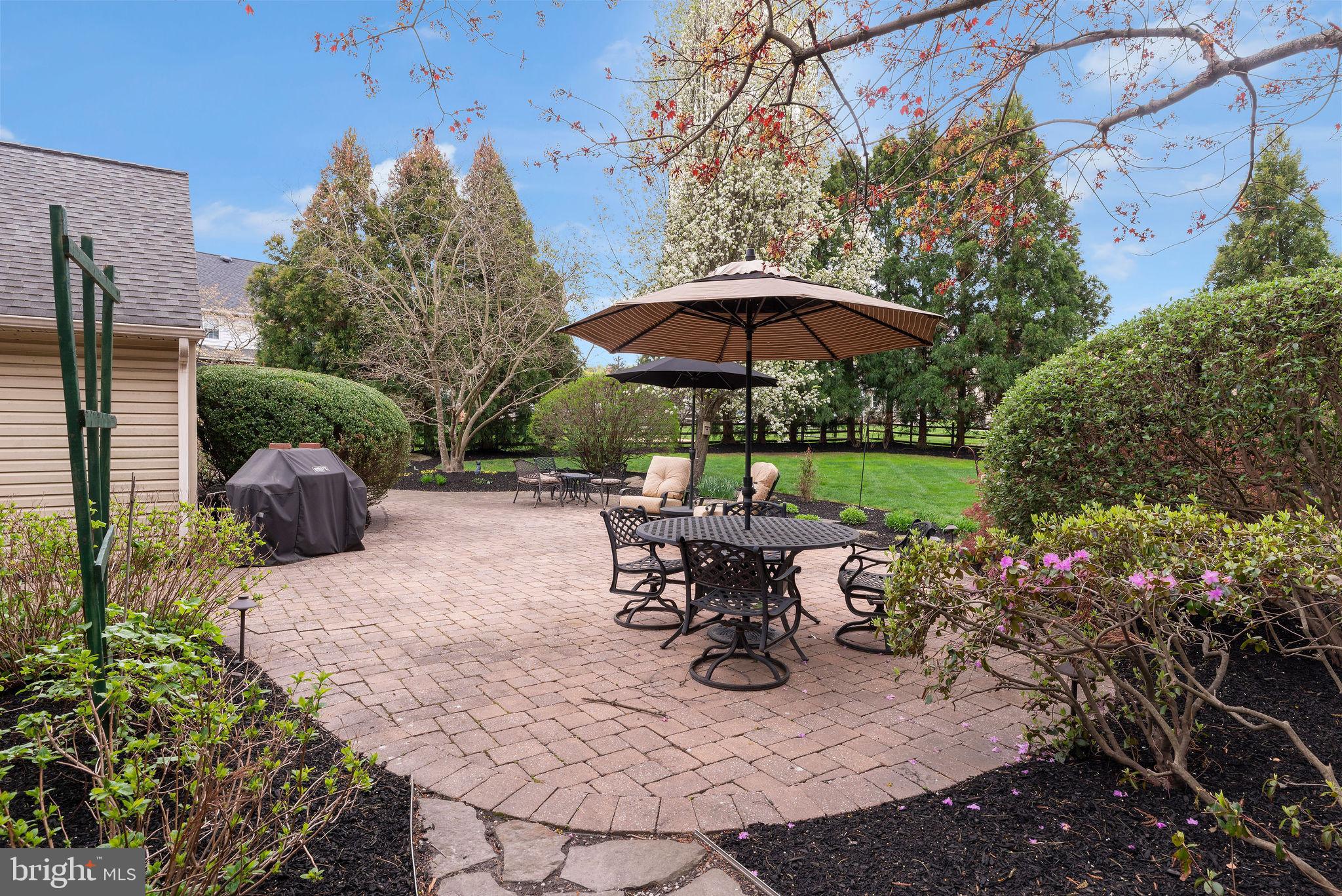 OLD MILL ESTS - Residential