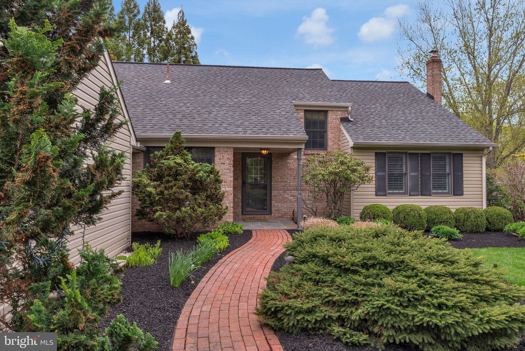 OLD MILL ESTS - Residential