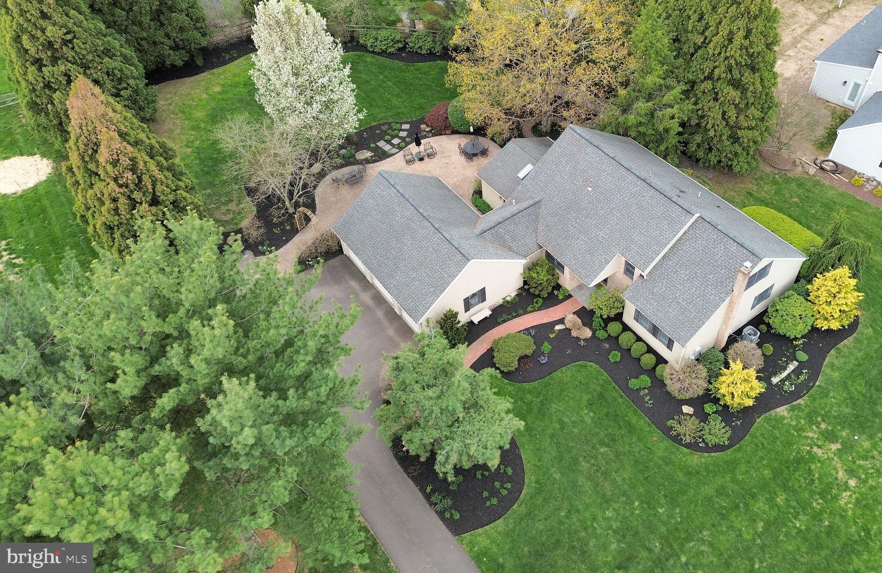 OLD MILL ESTS - Residential