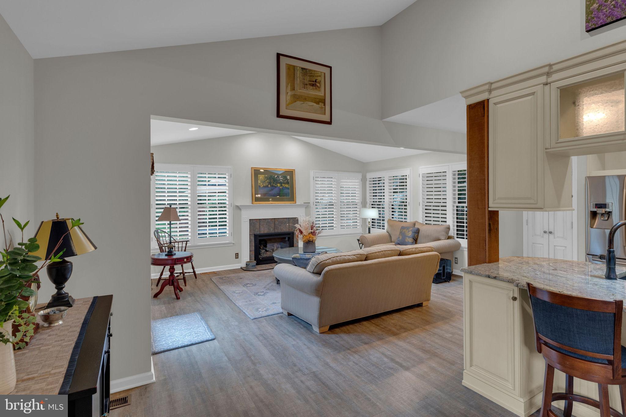 OLD MILL ESTS - Residential