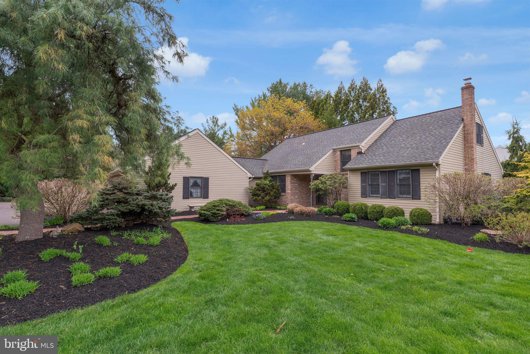 OLD MILL ESTS - Residential