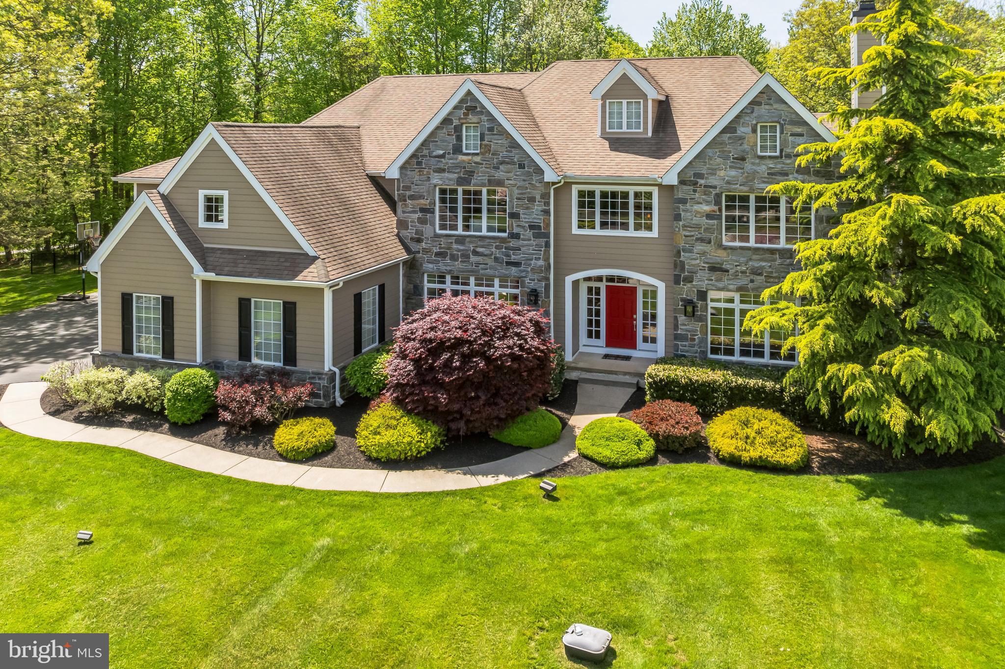 OAK HOLLOW - Residential