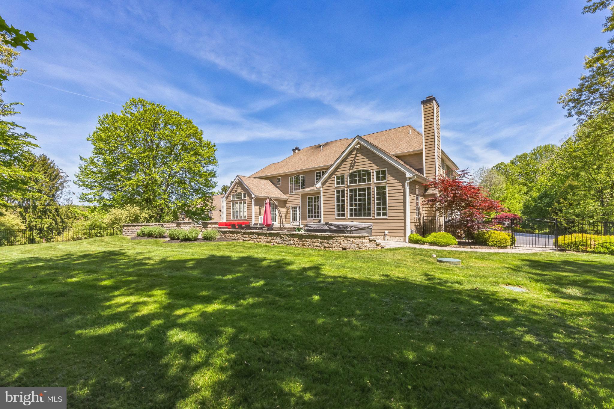 OAK HOLLOW - Residential