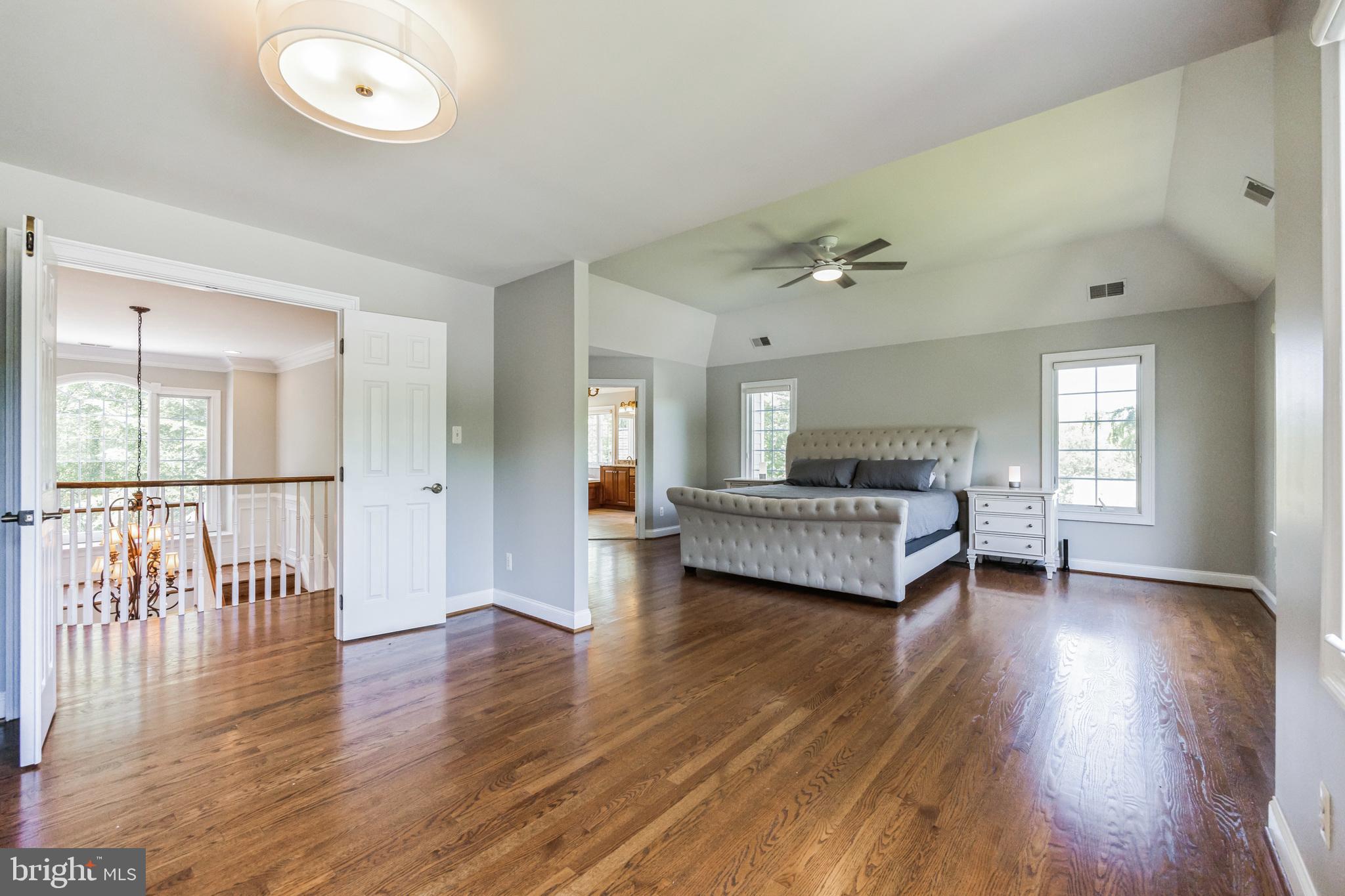 OAK HOLLOW - Residential