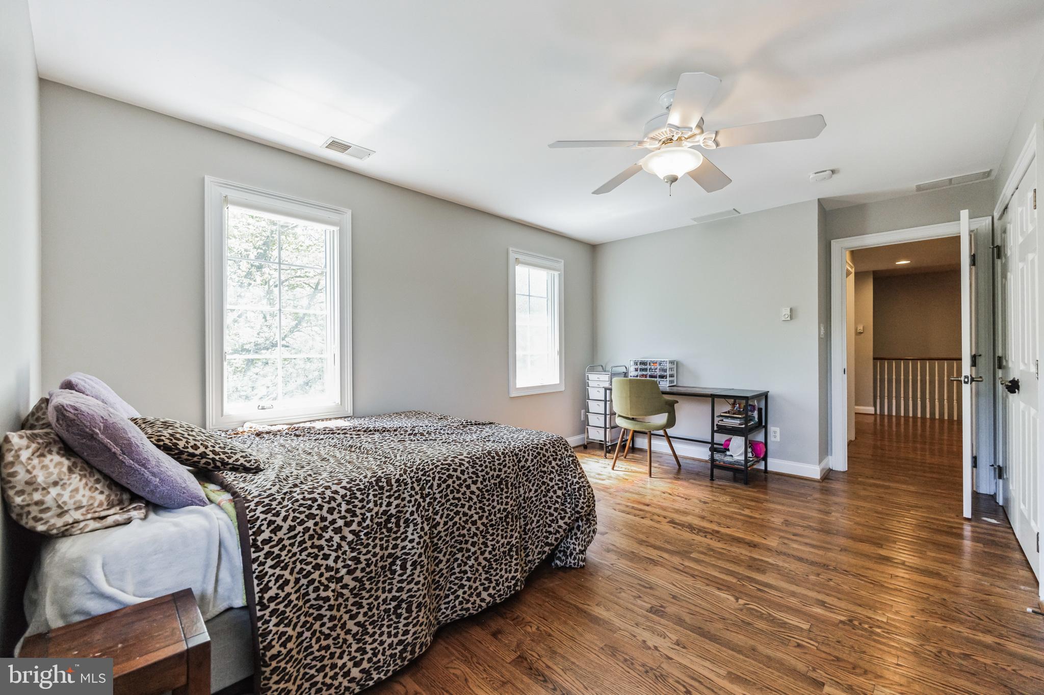 OAK HOLLOW - Residential