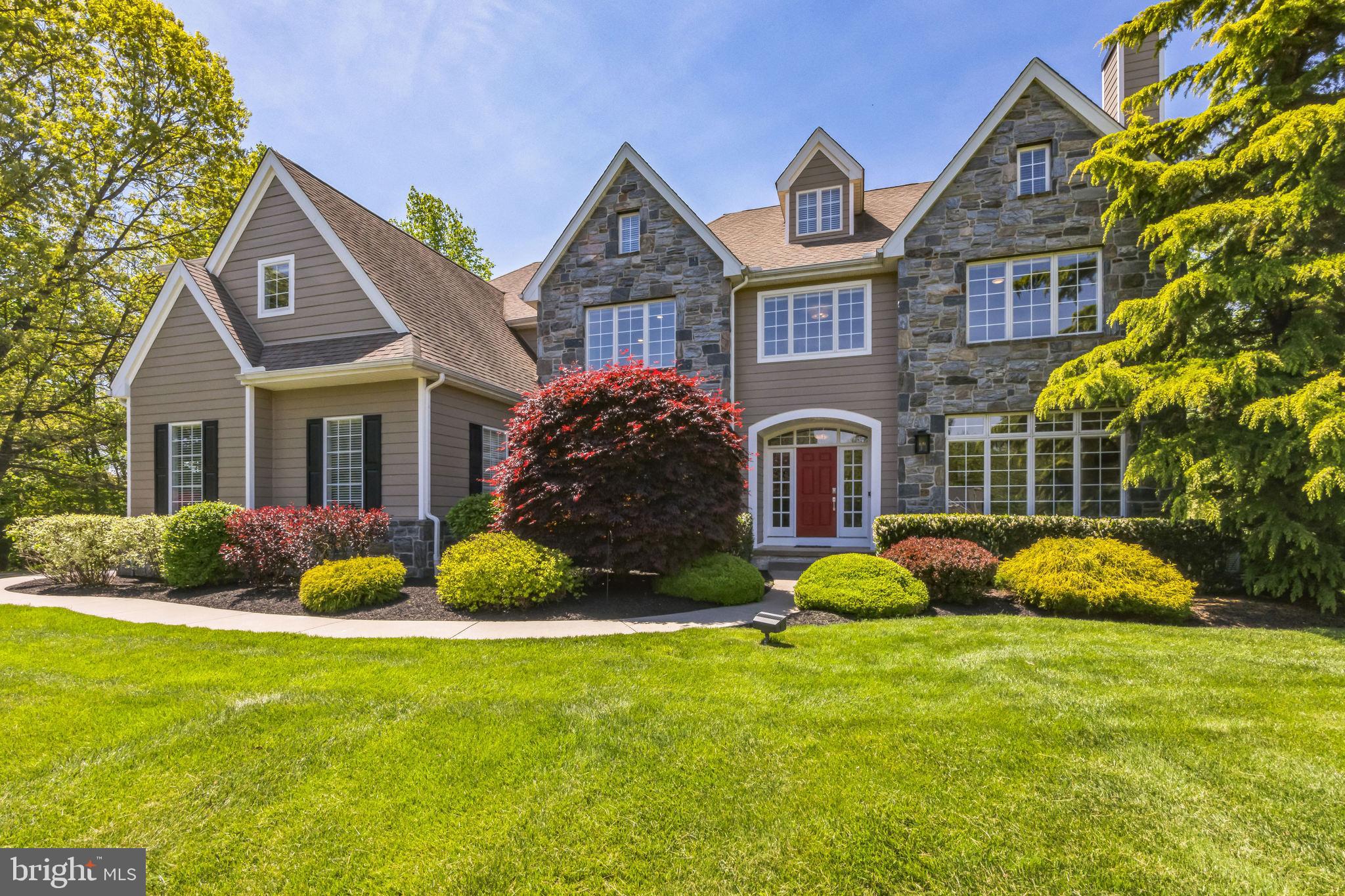 OAK HOLLOW - Residential