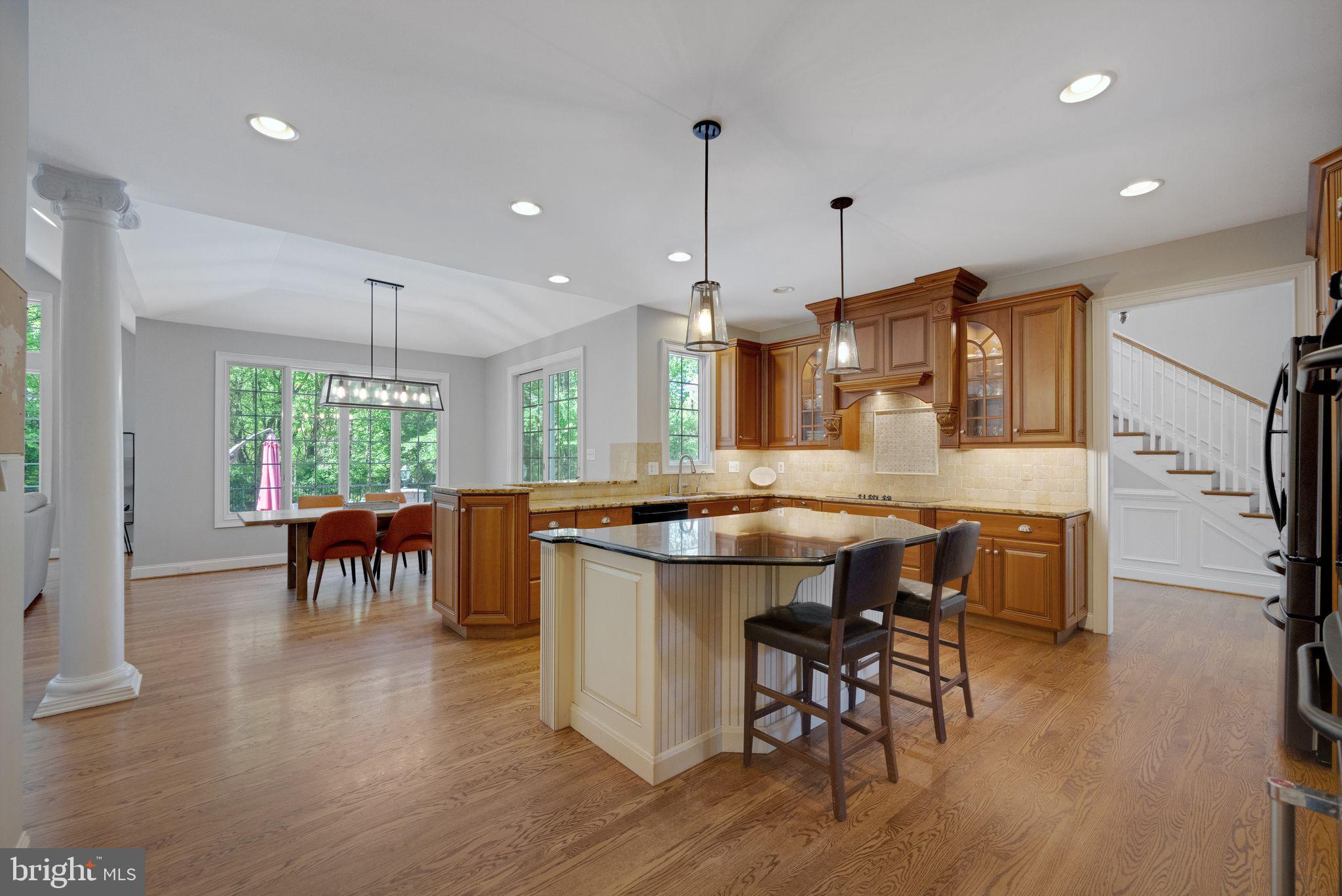 OAK HOLLOW - Residential