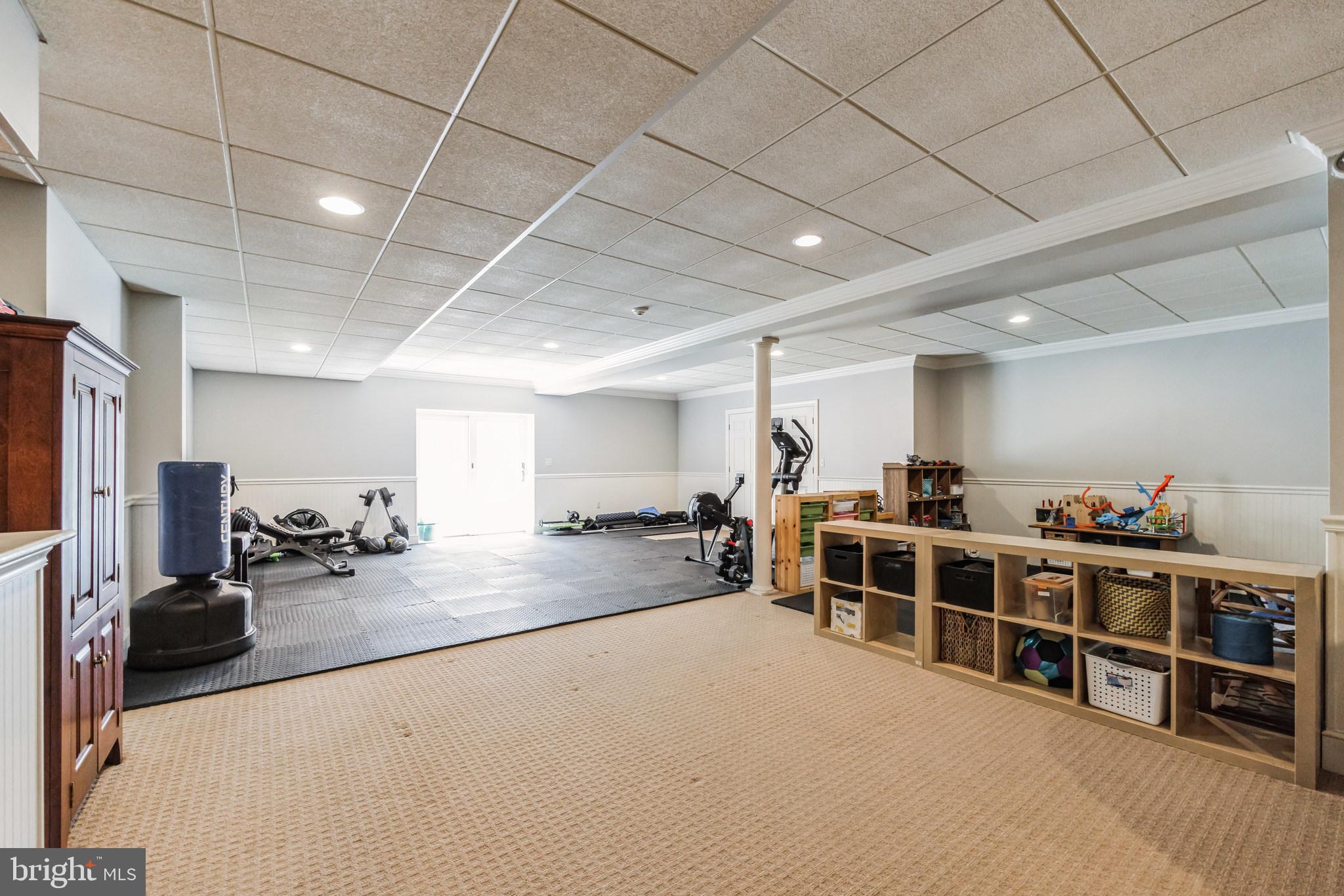 OAK HOLLOW - Residential