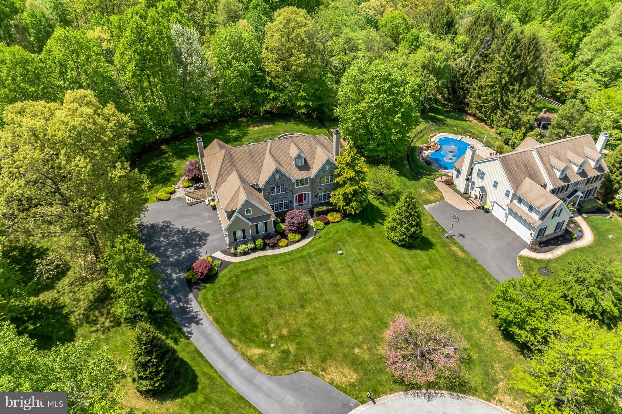 OAK HOLLOW - Residential