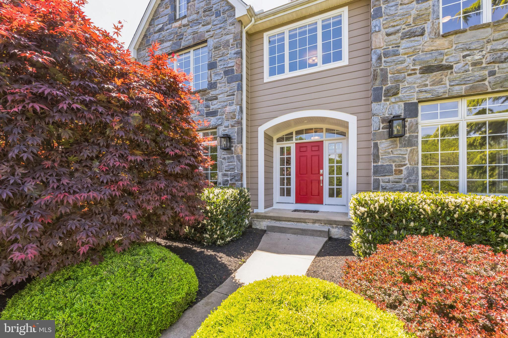 OAK HOLLOW - Residential