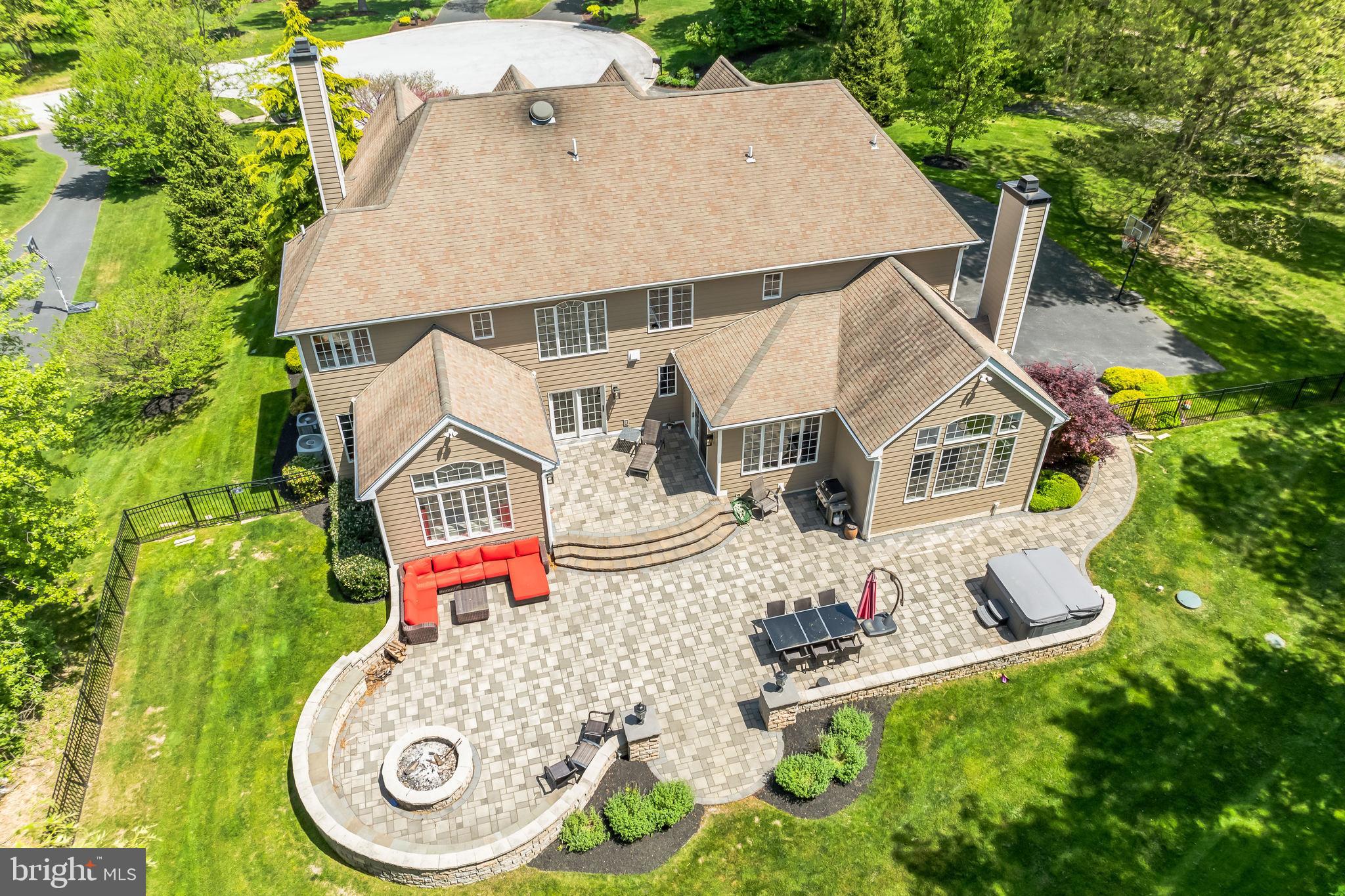 OAK HOLLOW - Residential