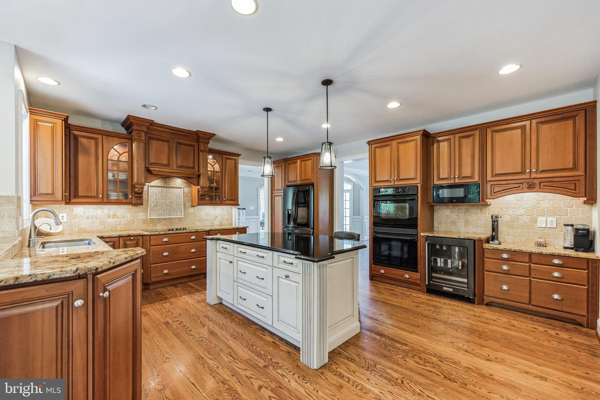 OAK HOLLOW - Residential