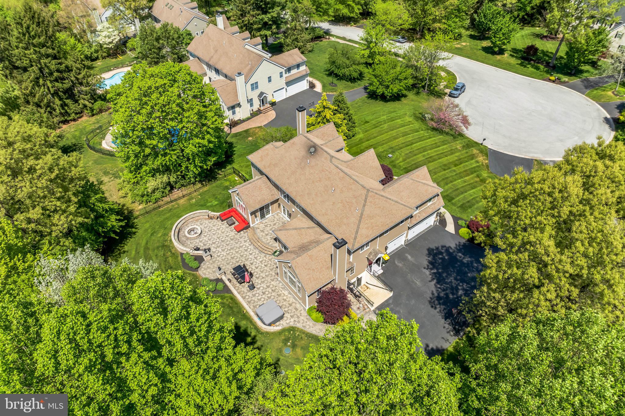 OAK HOLLOW - Residential