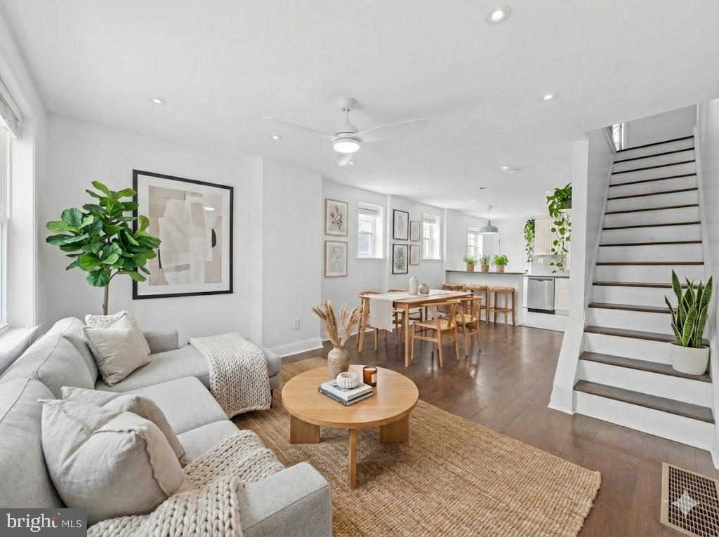 POINT BREEZE - Residential