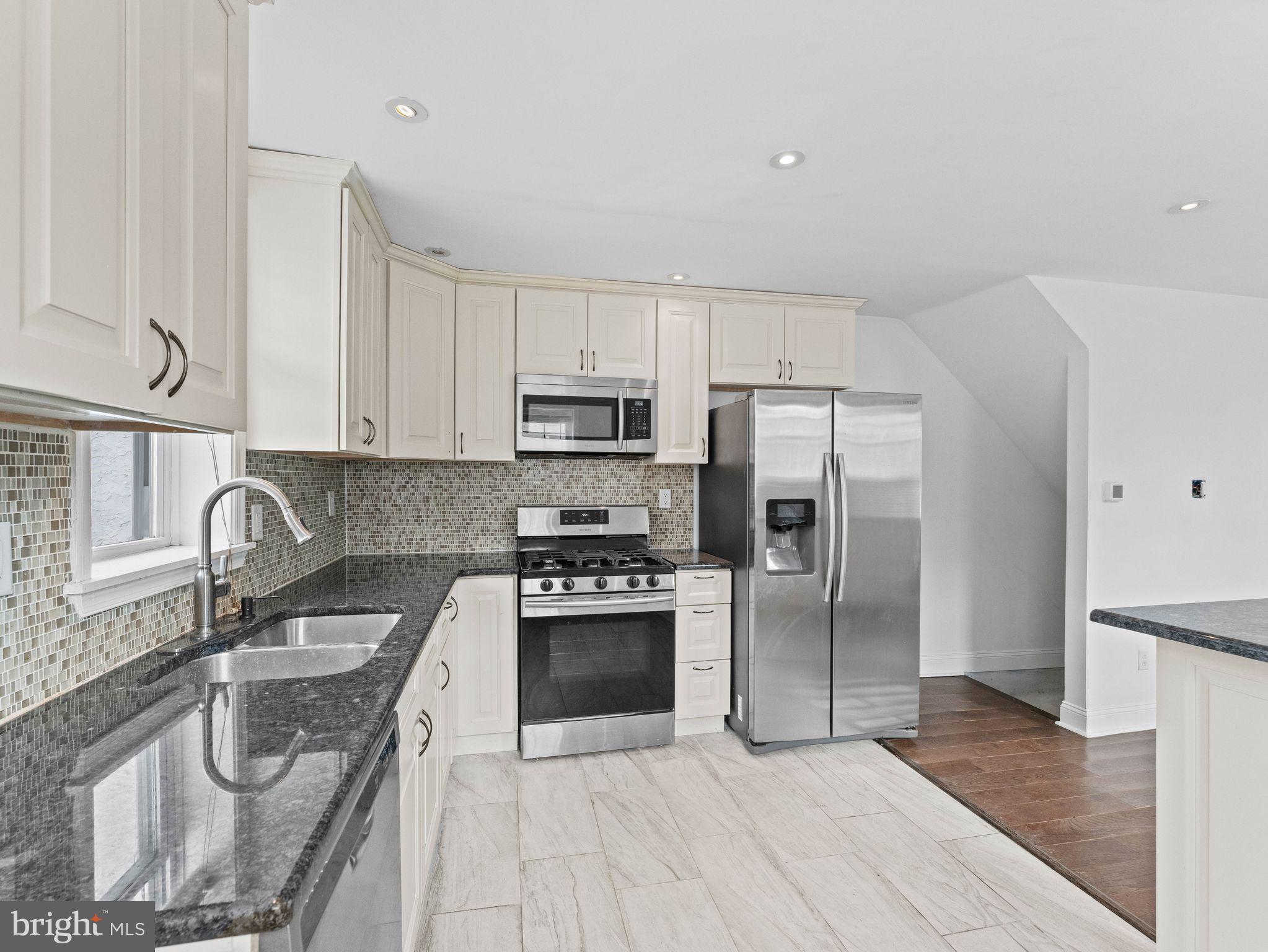 POINT BREEZE - Residential