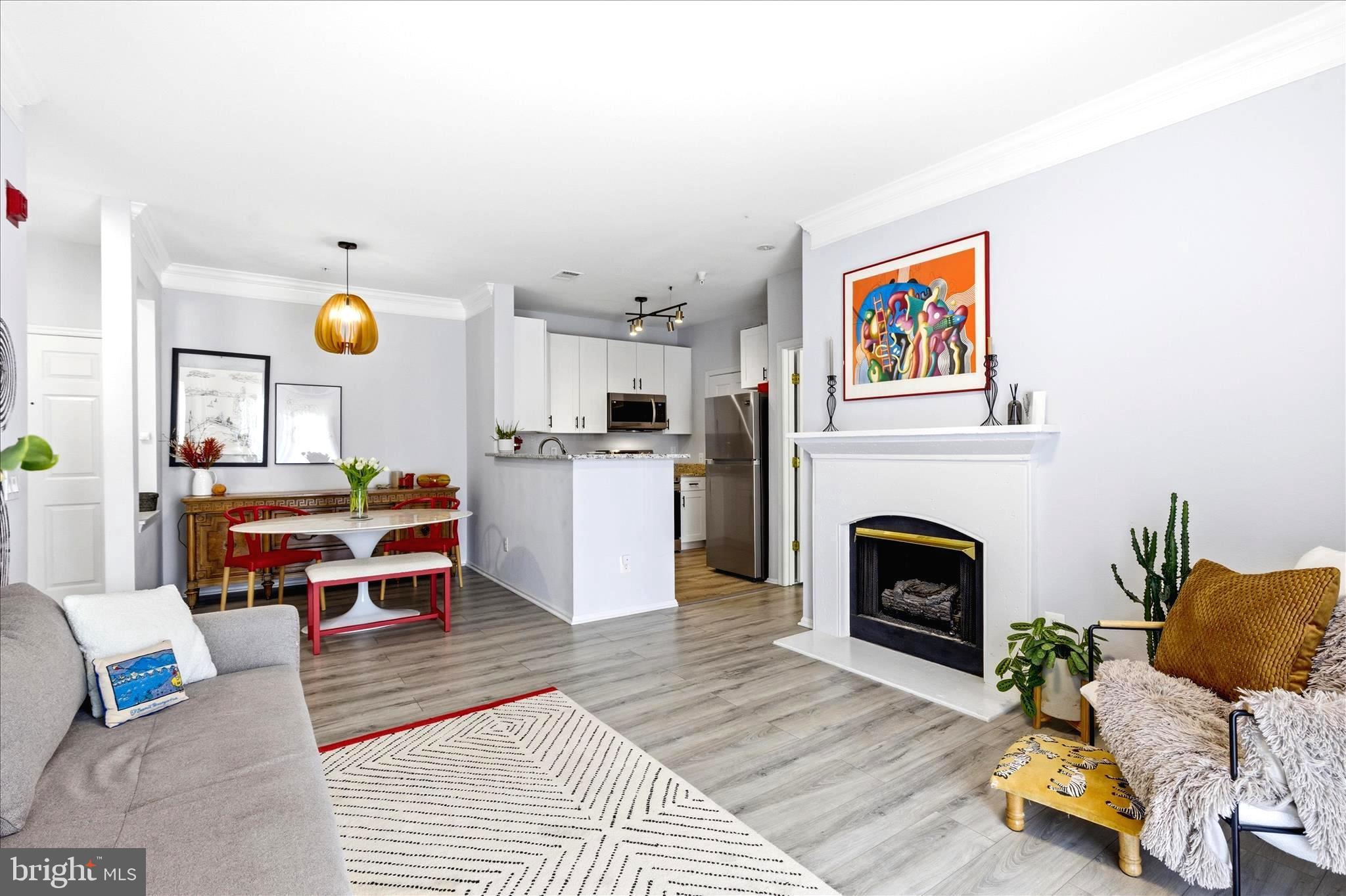 GATES OF MCLEAN - Residential