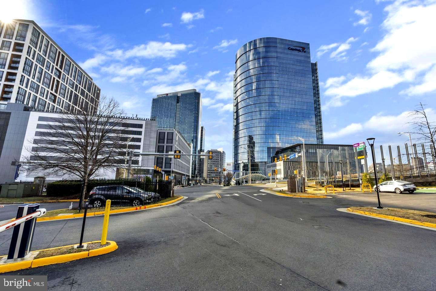 GATES OF MCLEAN - Residential