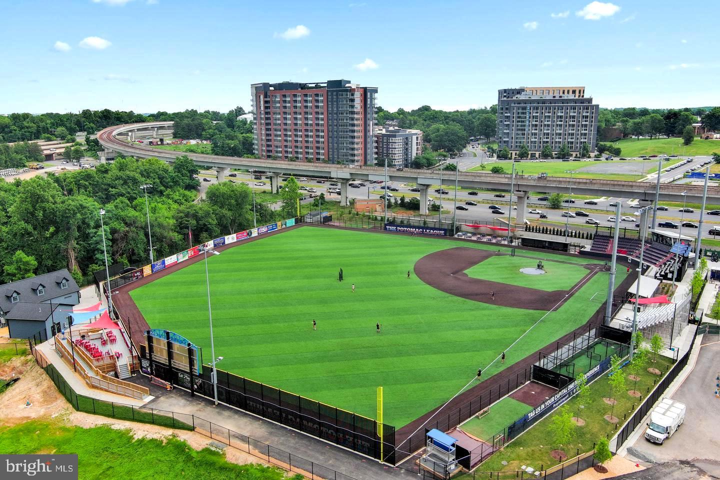 GATES OF MCLEAN - Residential
