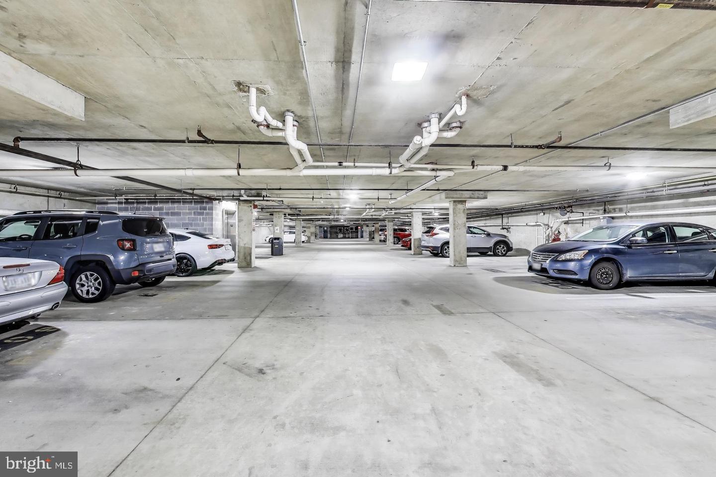 GATES OF MCLEAN - Residential