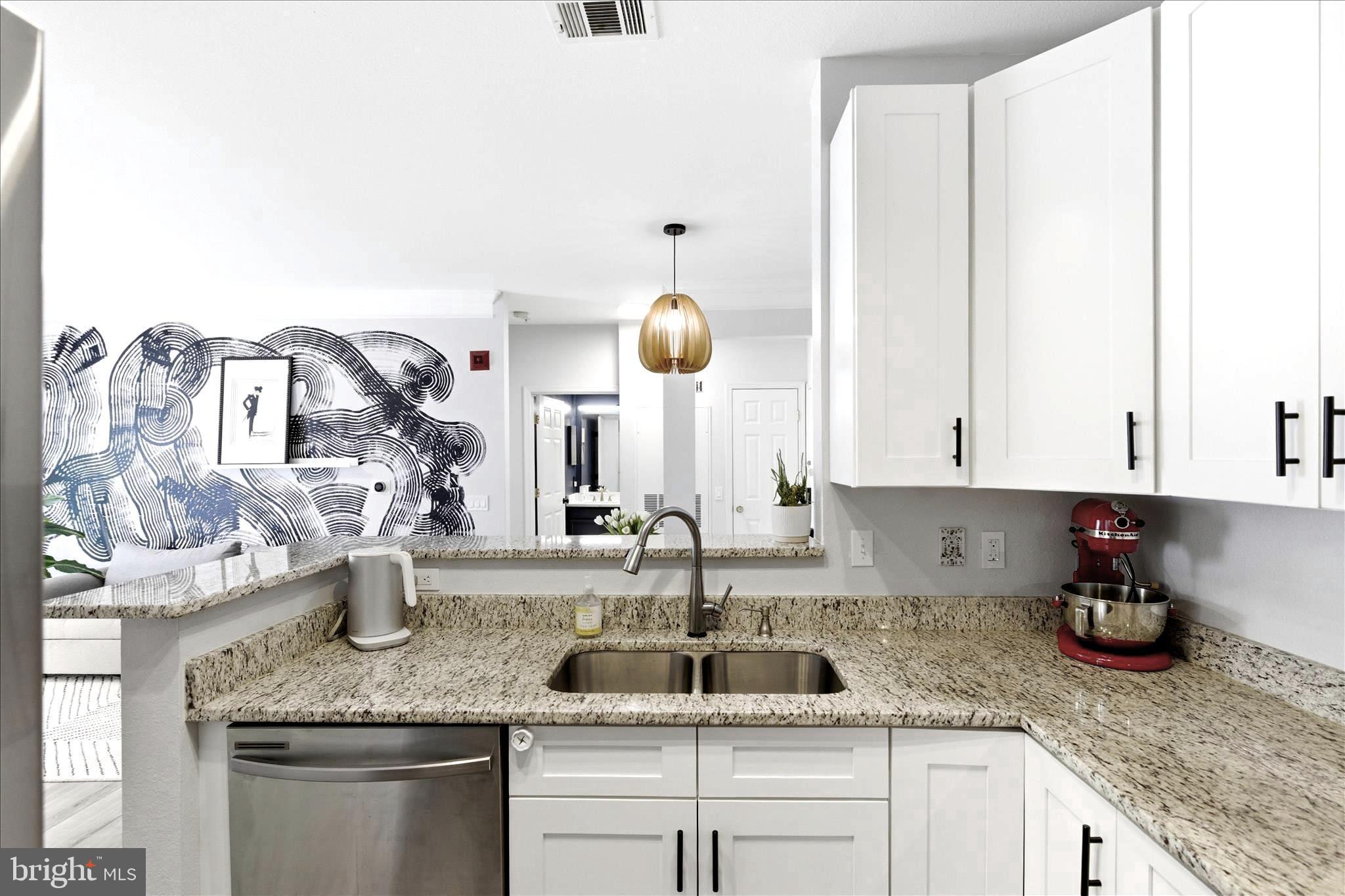 GATES OF MCLEAN - Residential