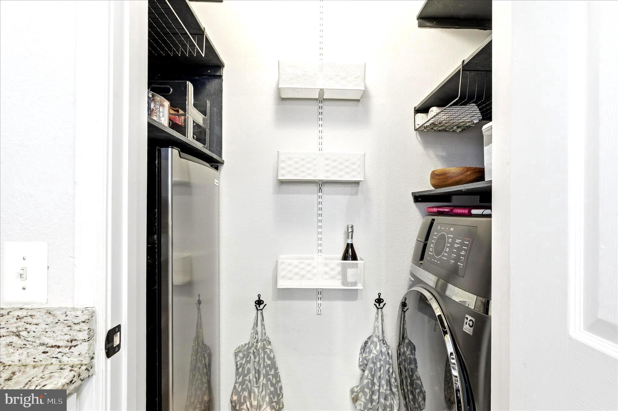 GATES OF MCLEAN - Residential