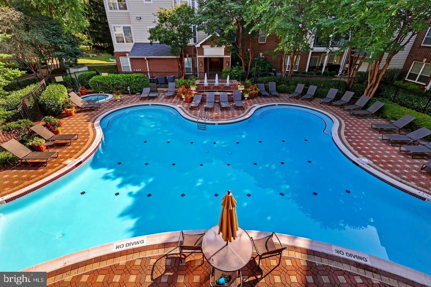 GATES OF MCLEAN - Residential